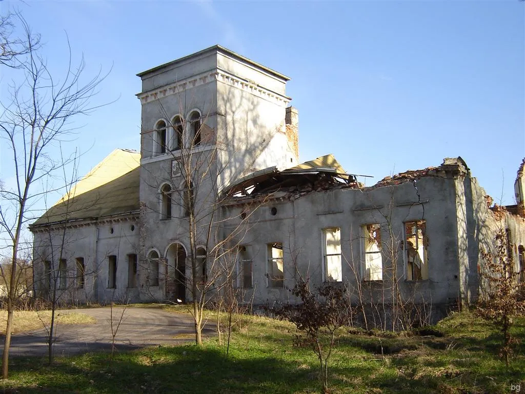 Photo showing: Ruiny pałacu w Smęcinie.