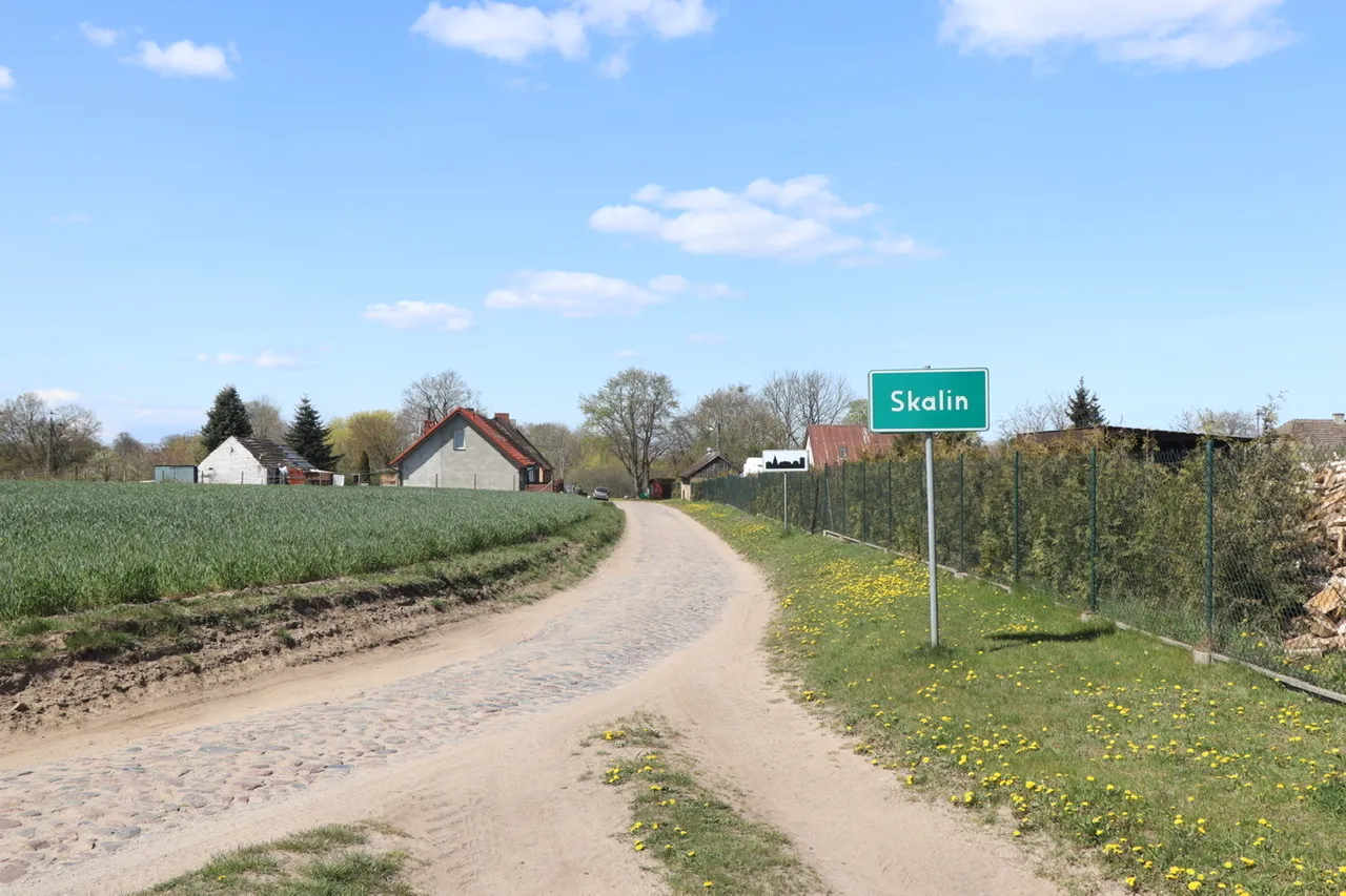 Photo showing: Zdjęcie przedstawia widok na wieś: Skalin w województwie Zachodniopomorskim w powiecie Gryfickim w sołectwie Raduń