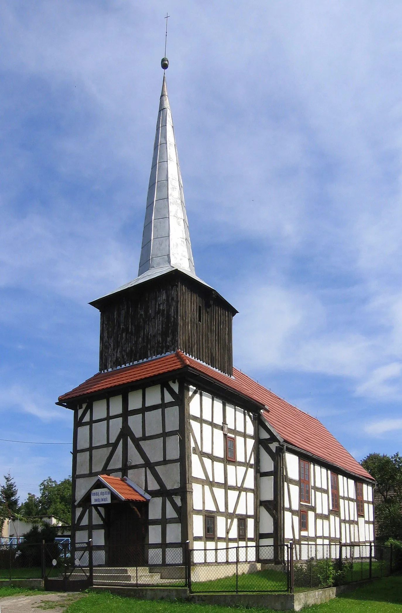 Photo showing: Our Lady of Częstochowa church in Rotnowo, Poland