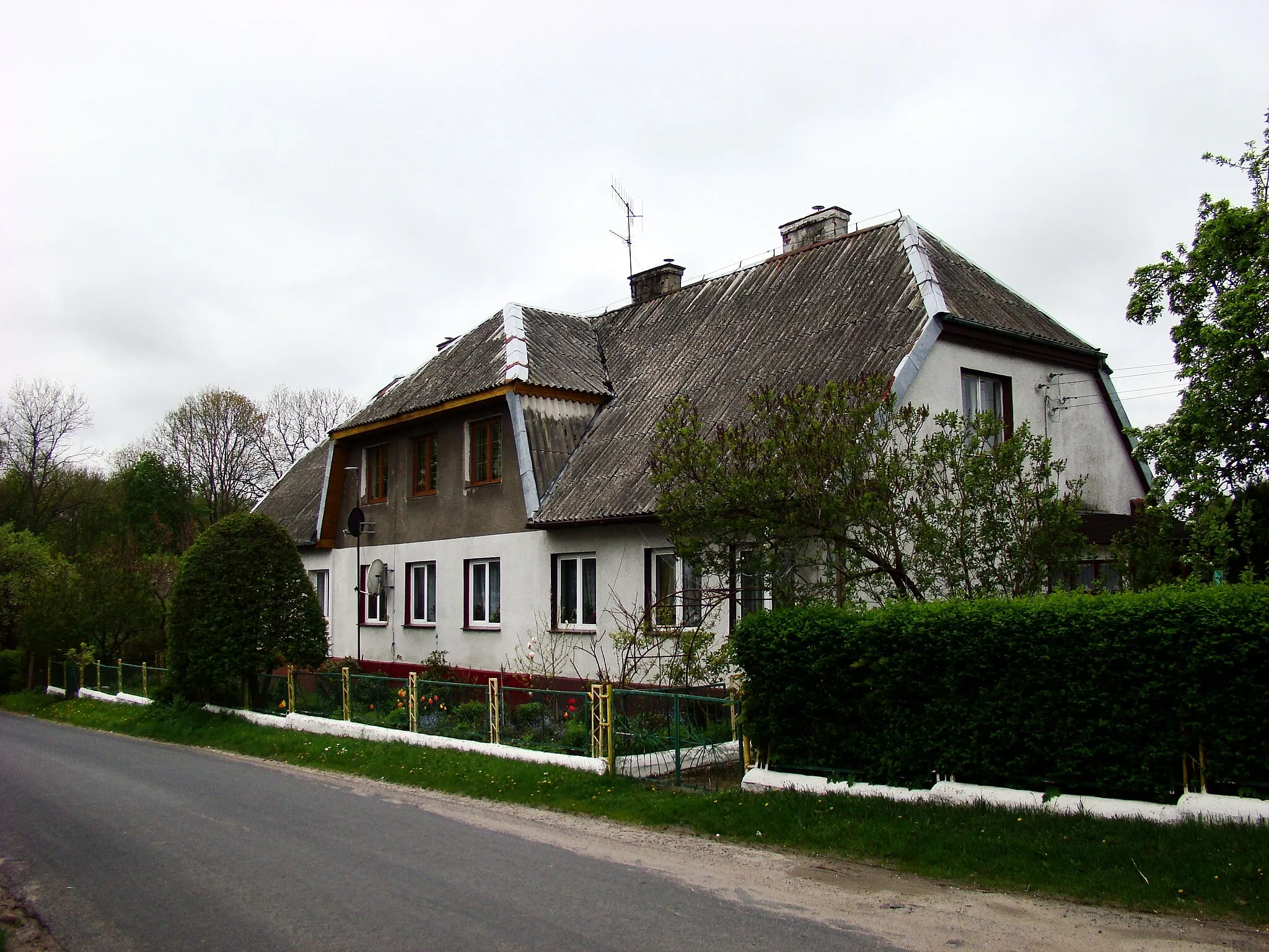 Photo showing: Dom mieszkalny w Pustarach.
