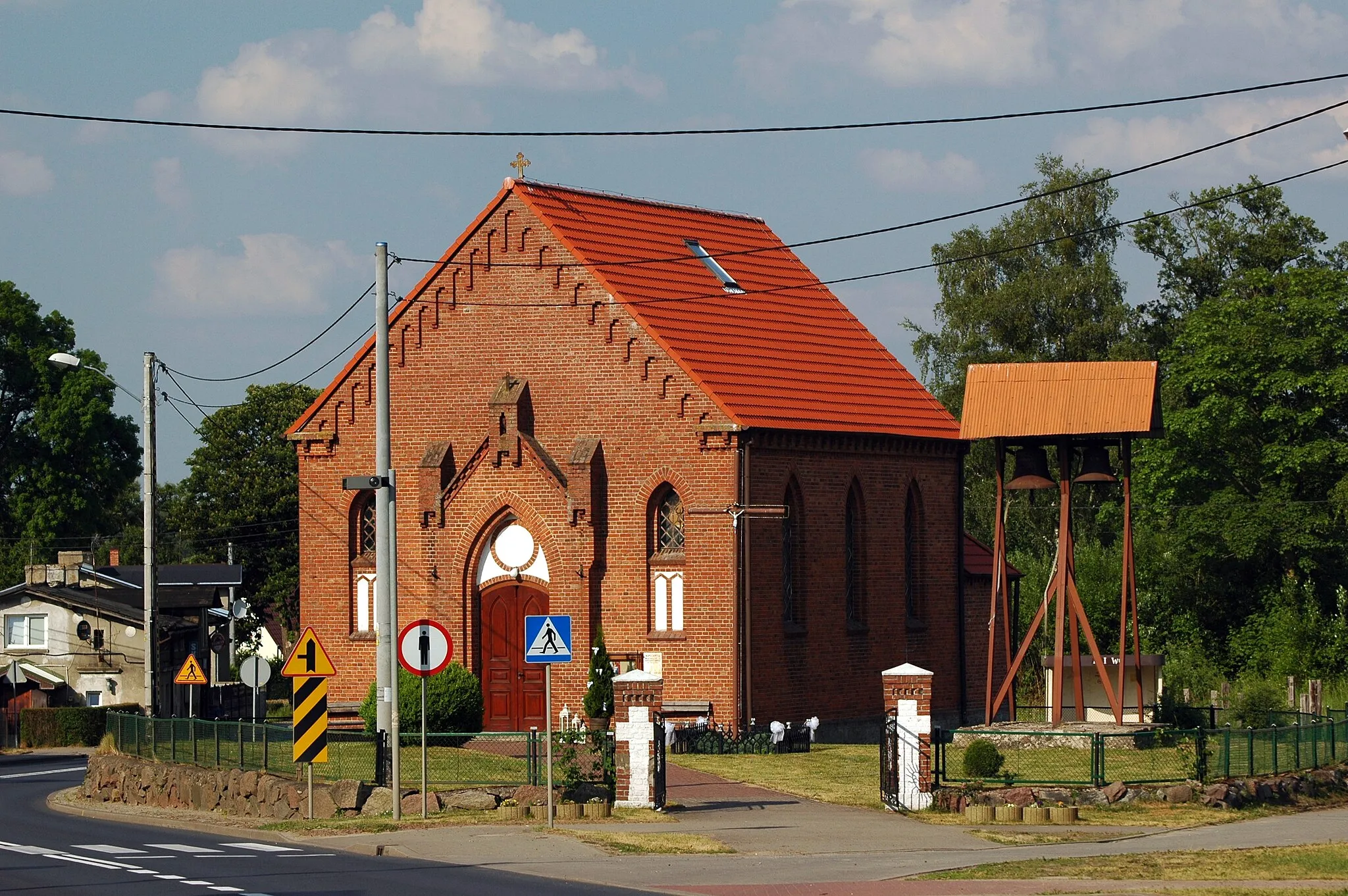 Photo showing: Pniewo - kościół
