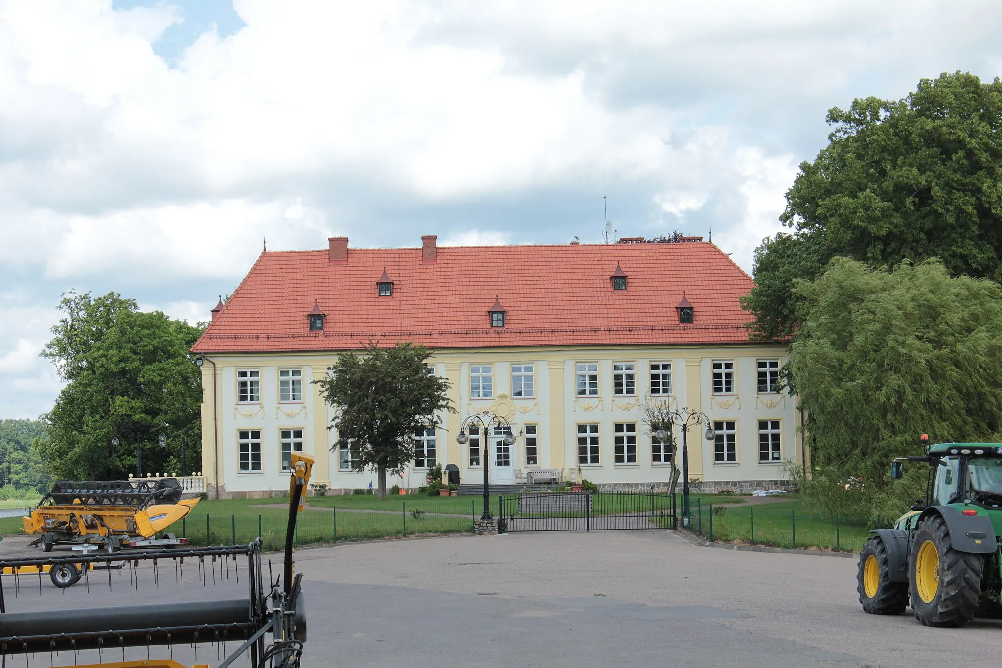 Photo showing: XVII w. pałac we wsi Ostrowiec
