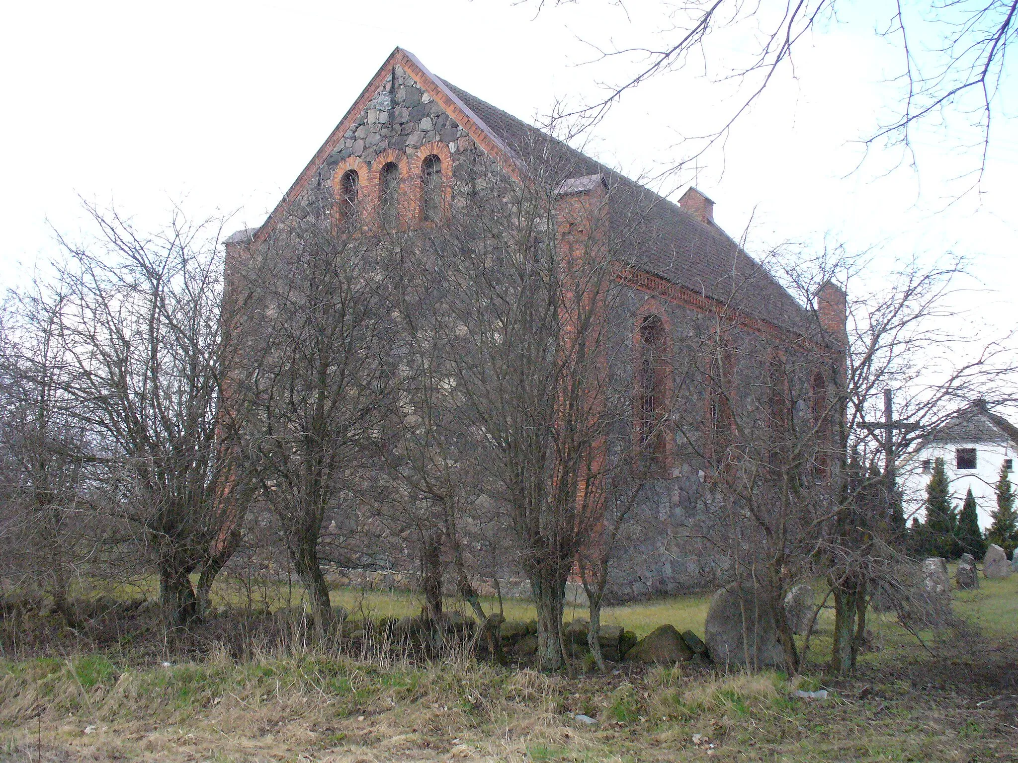 Photo showing: Ostropole - rzymskokatolicki kościół filialny pw. Narodzenia NMP, XIX w