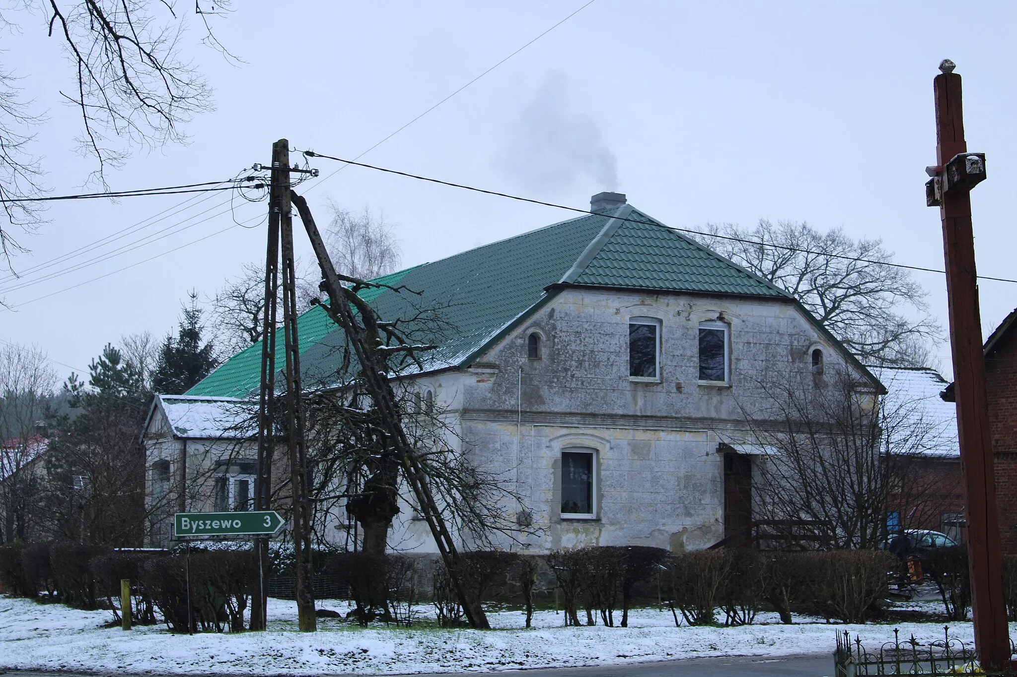Photo showing: budynek nr 9 we wsi Niemierze