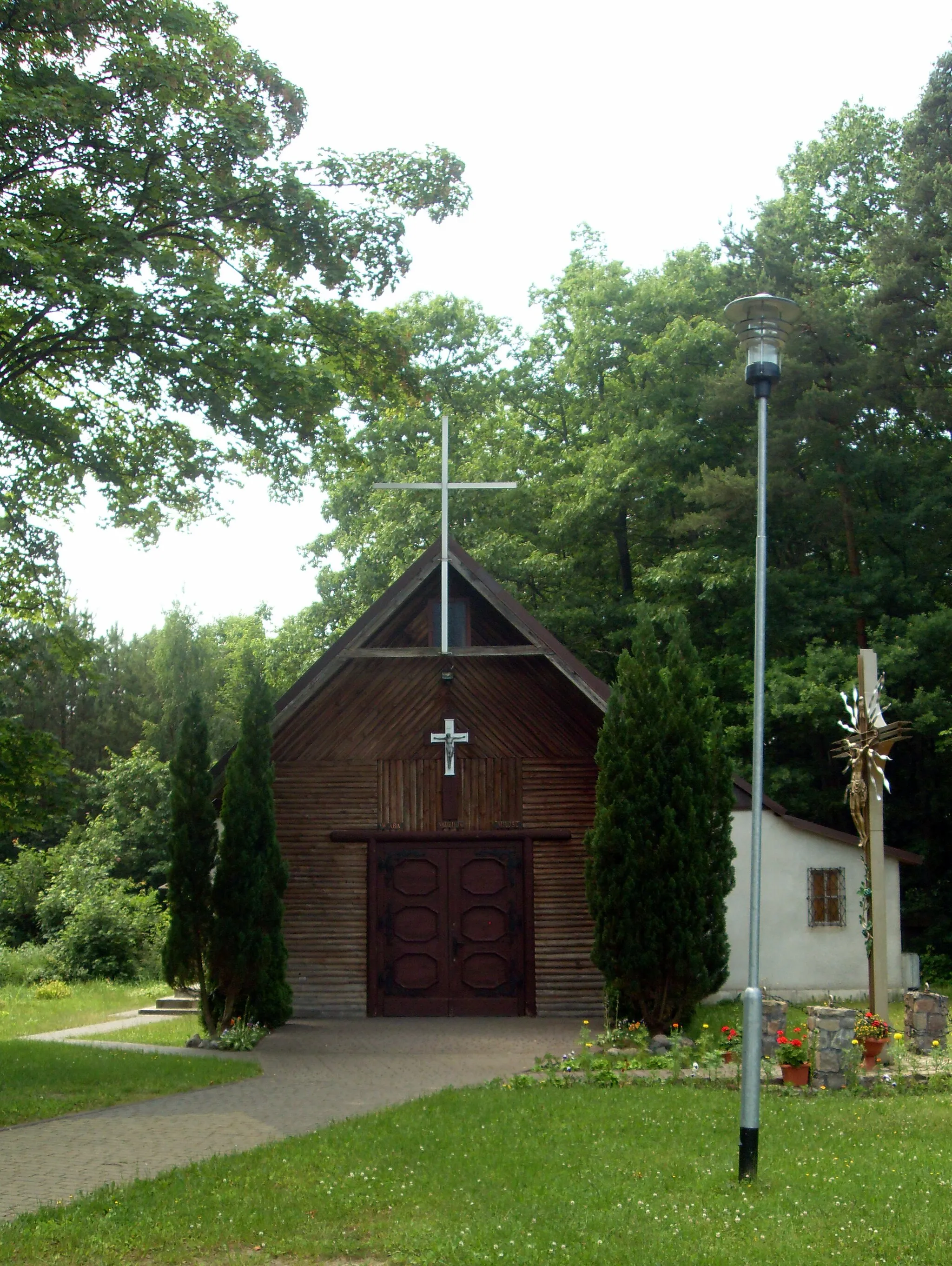 Photo showing: Kaplica w Niedalinie
