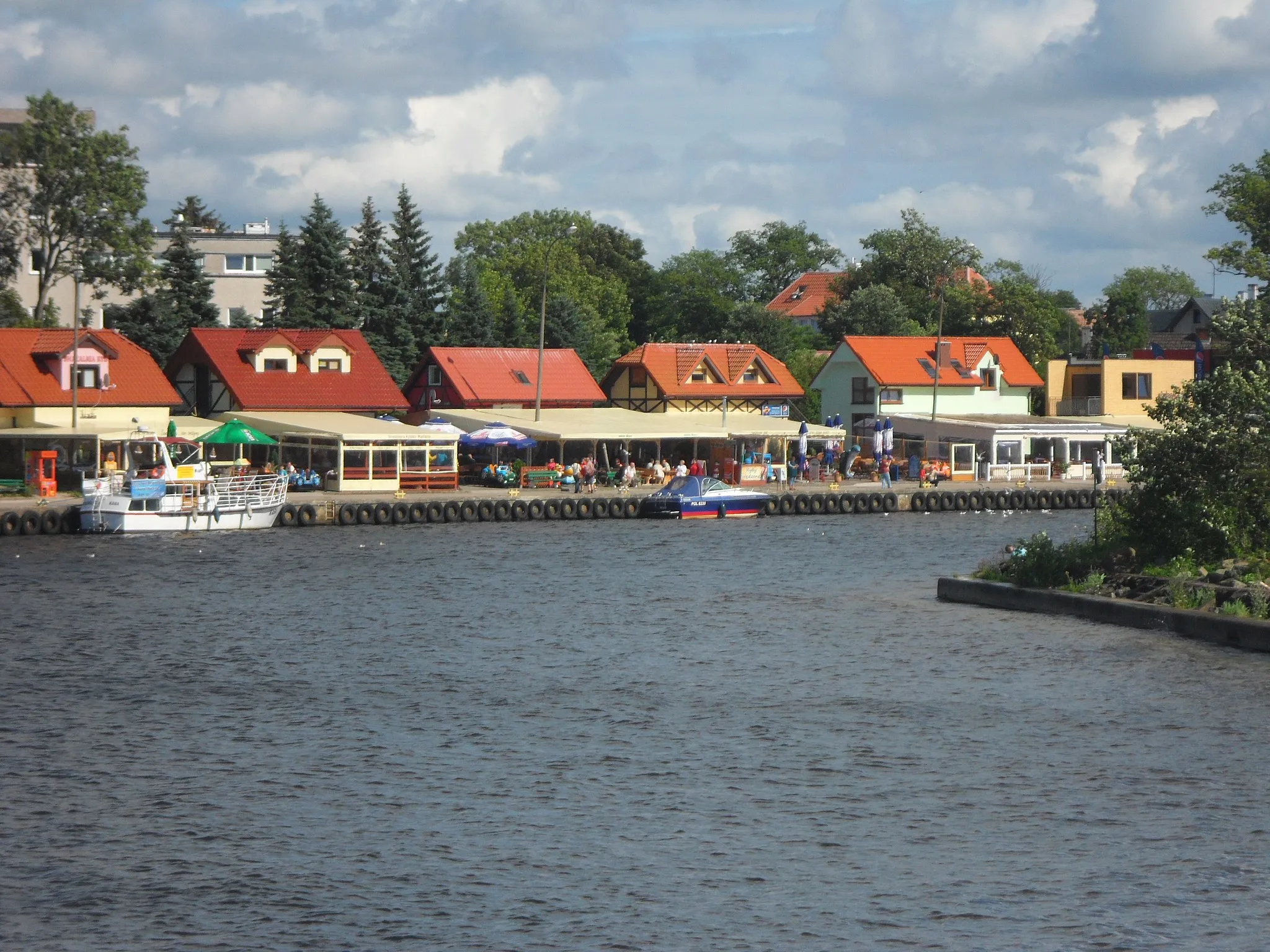 Photo showing: Mrzeżyno Polska nabrzeże portowe