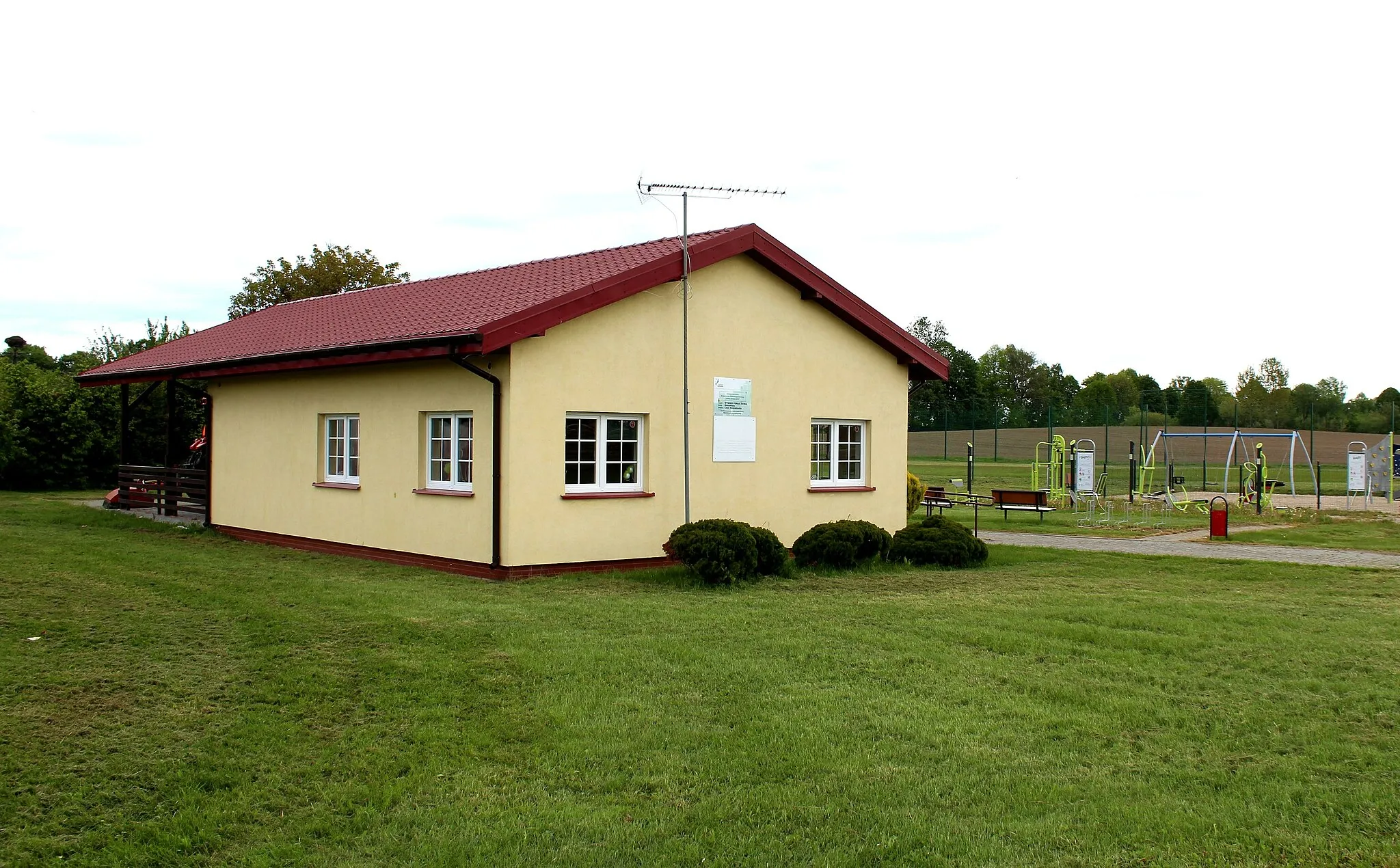 Photo showing: Świetlica wiejska w Laskach Koszalińskich