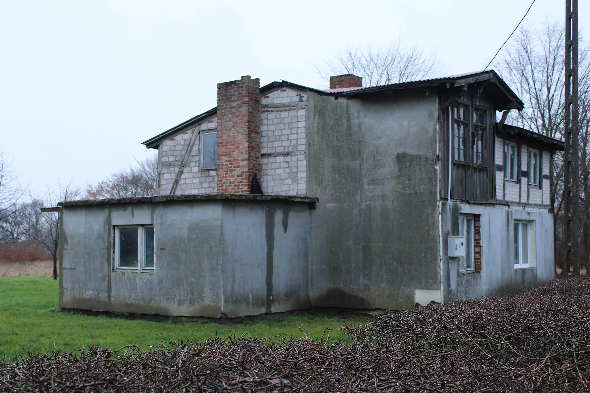 Photo showing: budynek we wsi Kukinia