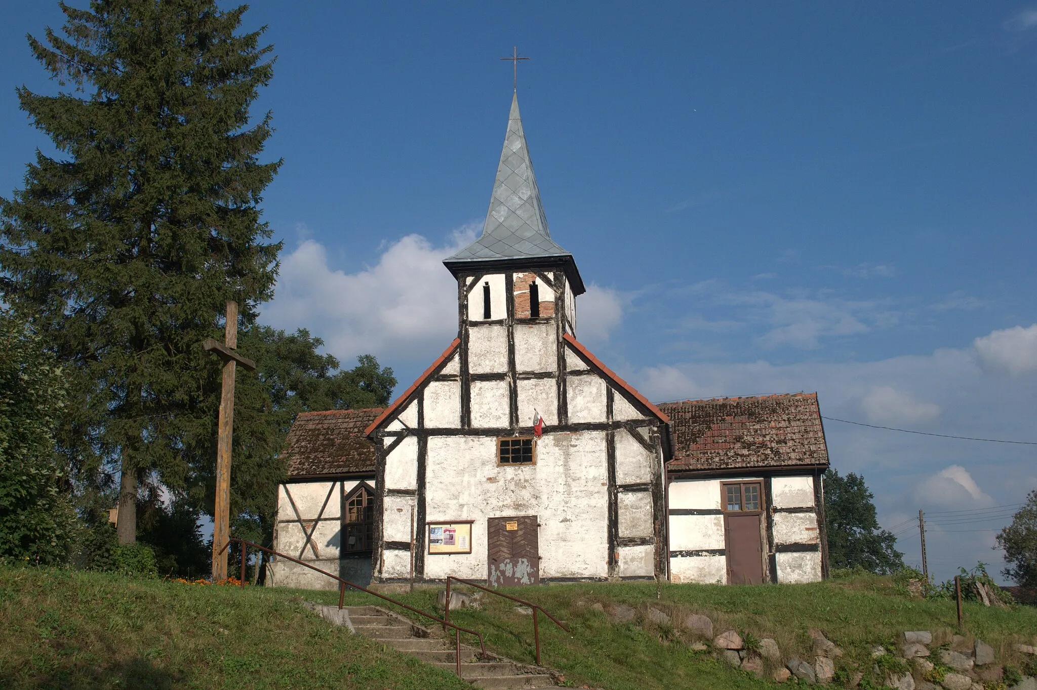 Photo showing: Kowalki - dawny kościół ewangelicki, obecnie rzymskokatolicki filialny p.w. św. Stanisława Biskupa, kon. XVI, poł. XIX w.