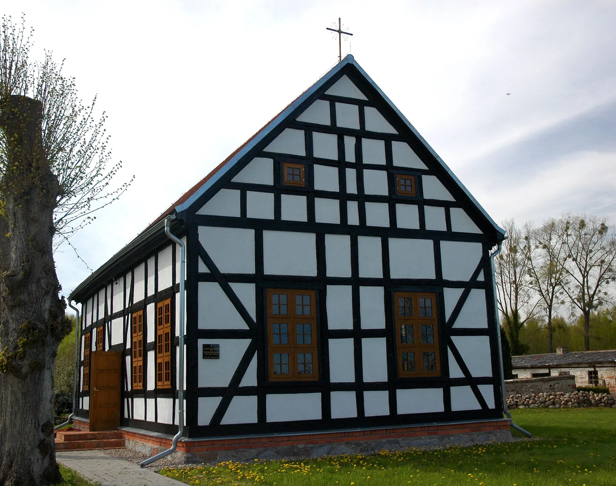 Photo showing: Kościół MB Różańcowej w Gostyniu Łobeskim