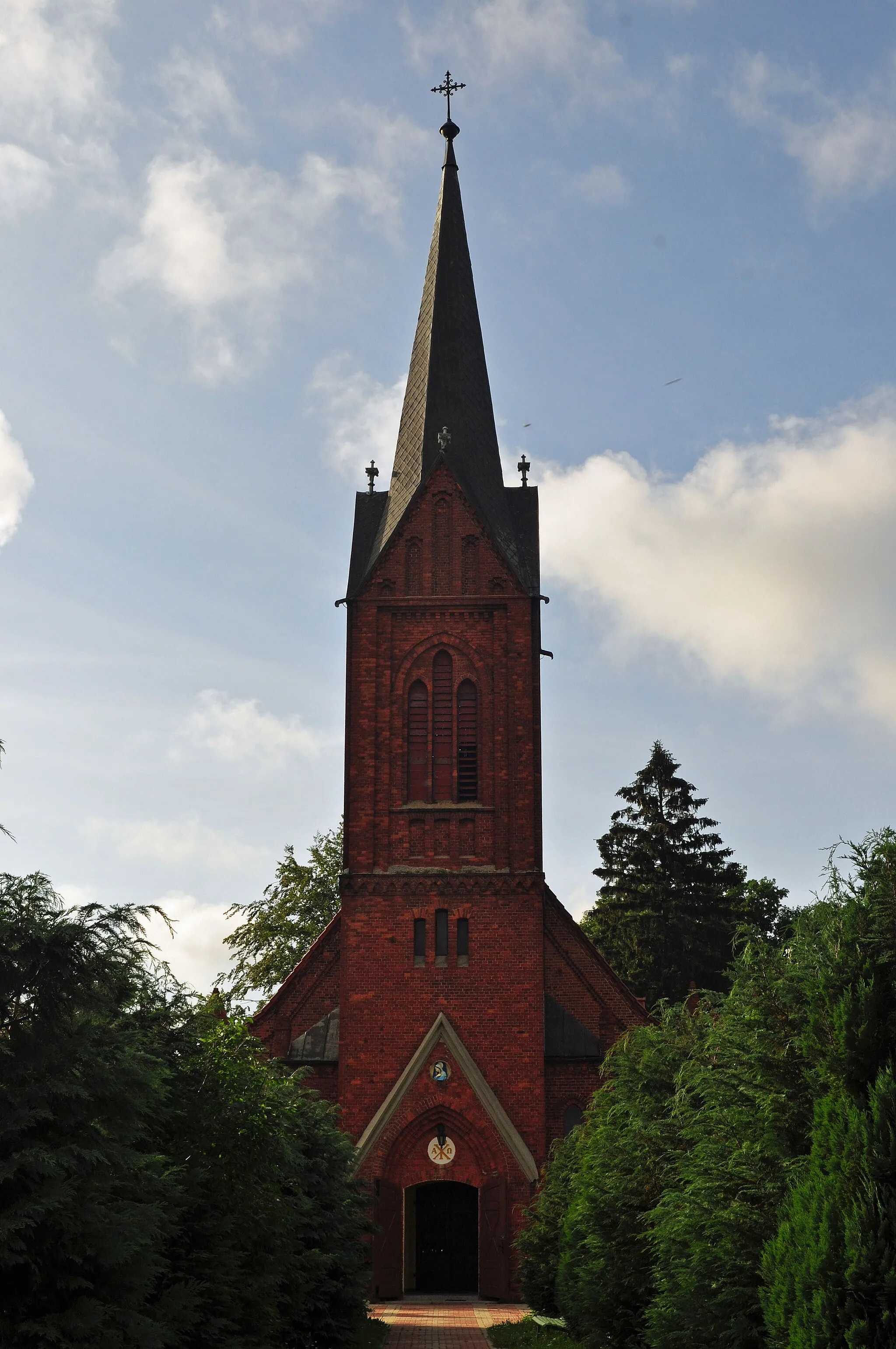 Photo showing: Gostyń - rzymskokatolicki kościół parafialny p.w. NMP Królowej Polski
