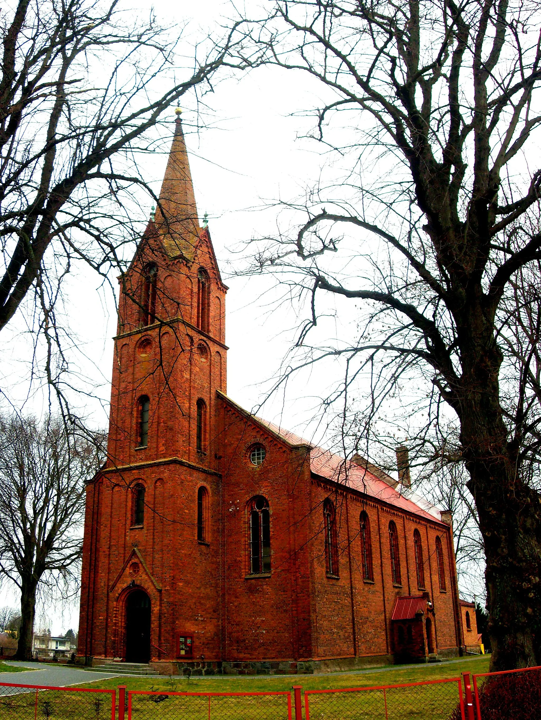 Photo showing: Kościół Wniebowstąpienia Pańskiego w Dygowie
