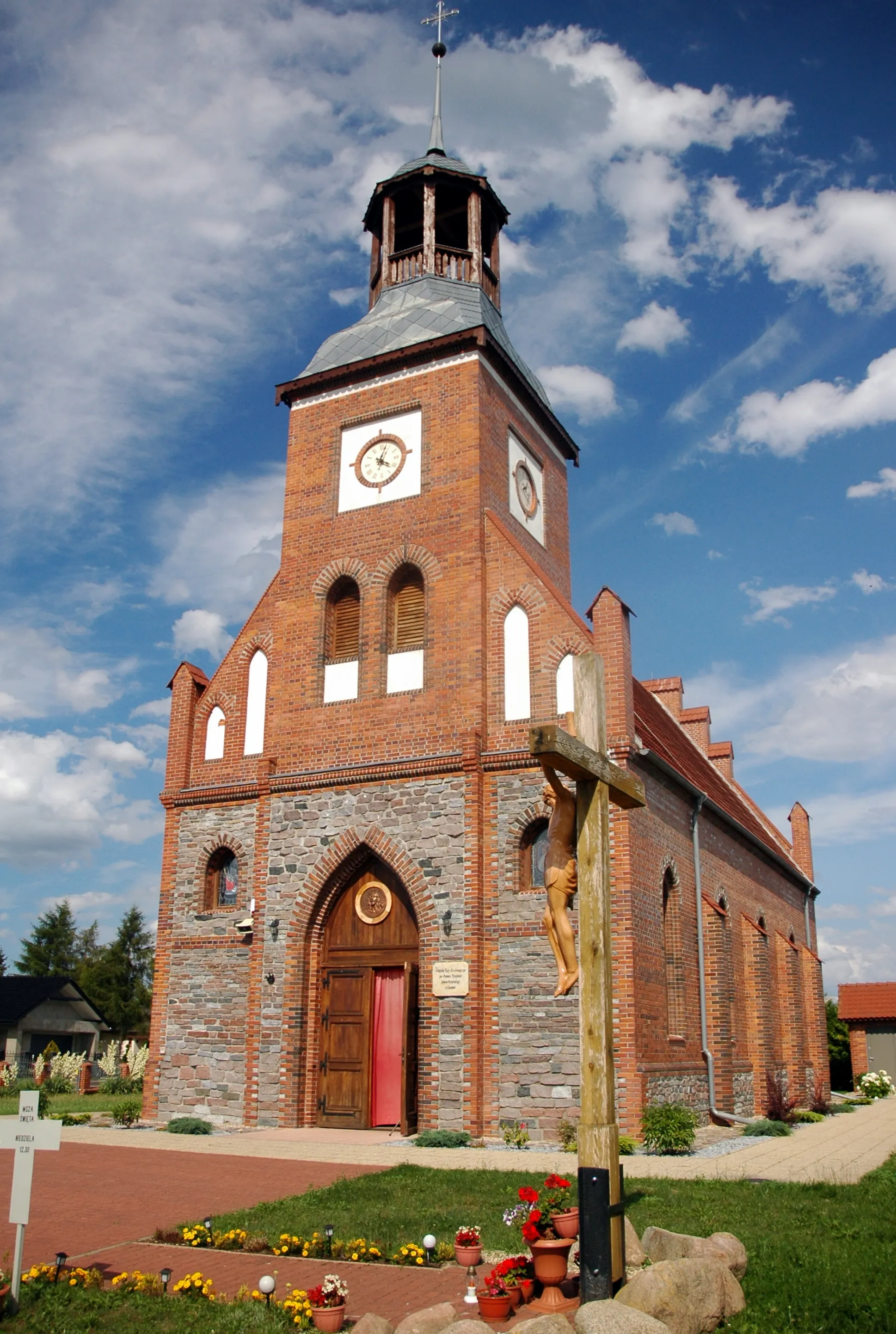Photo showing: Kościół filialny pw. Stefana Wyszyńskiego w Chominie
