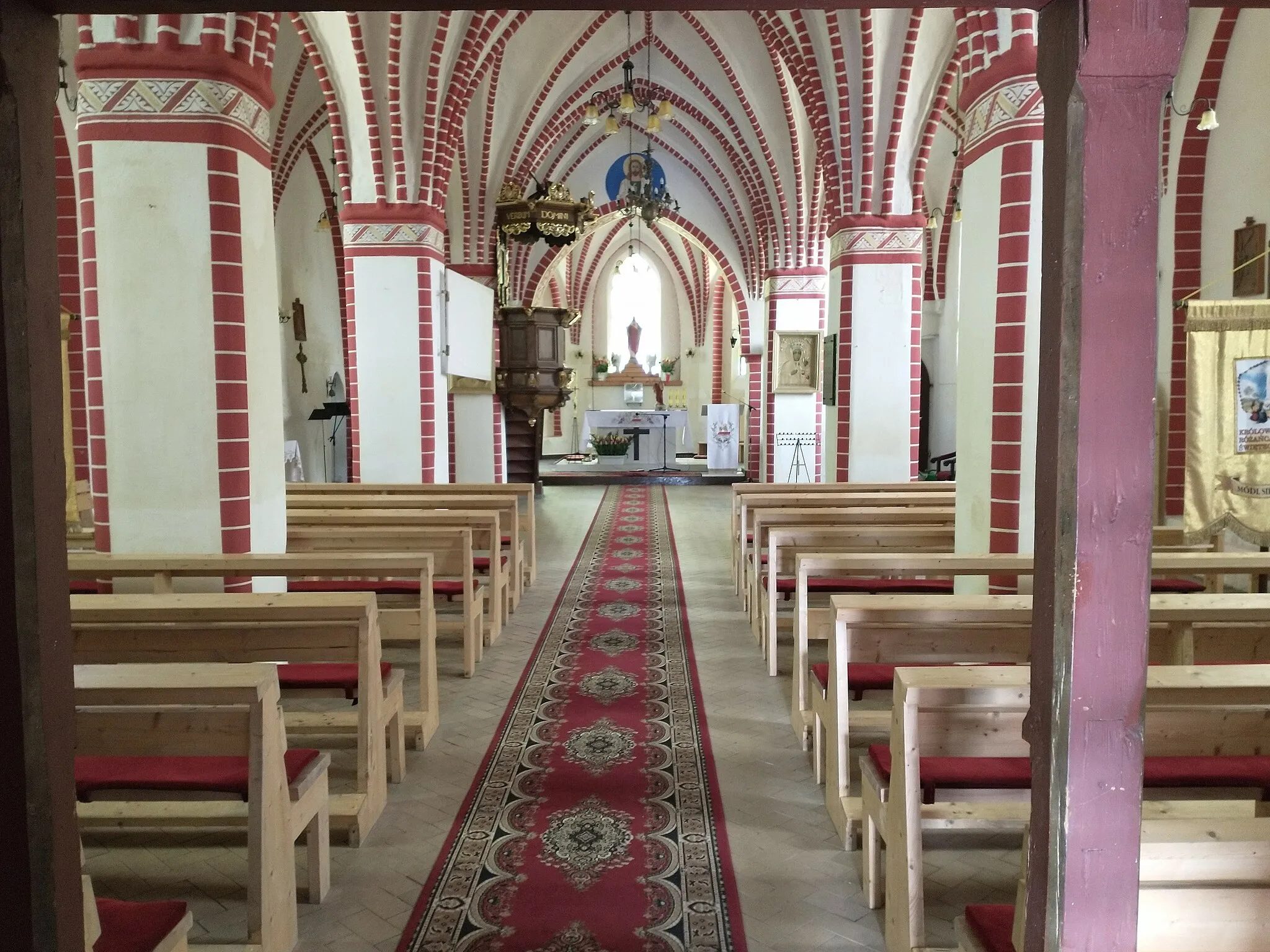 Photo showing: Kościół w Bukowie Morskim.