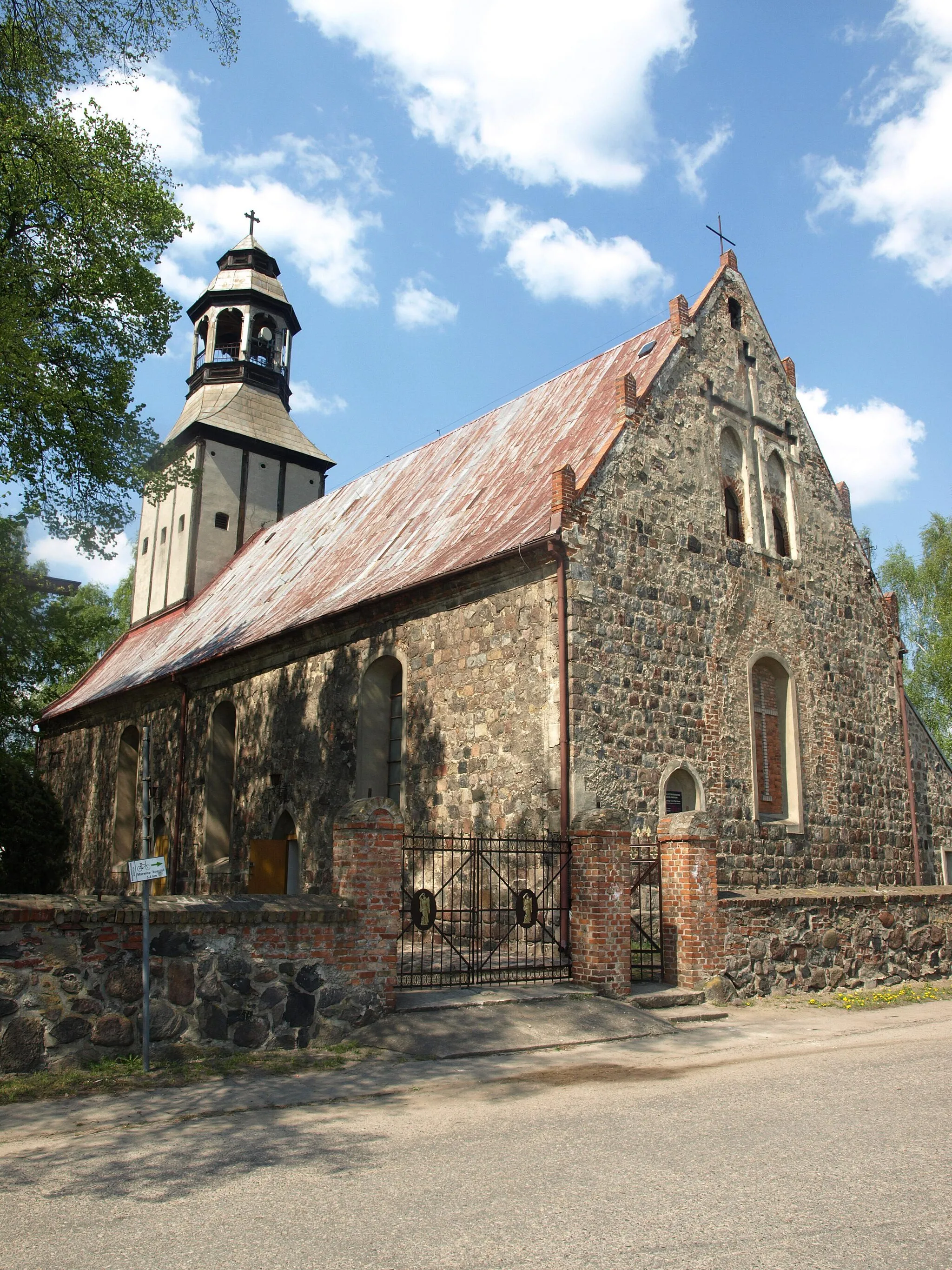 Photo showing: Sacred Heart church of Widuchowa in West Pomeranian Voivodeship, Poland