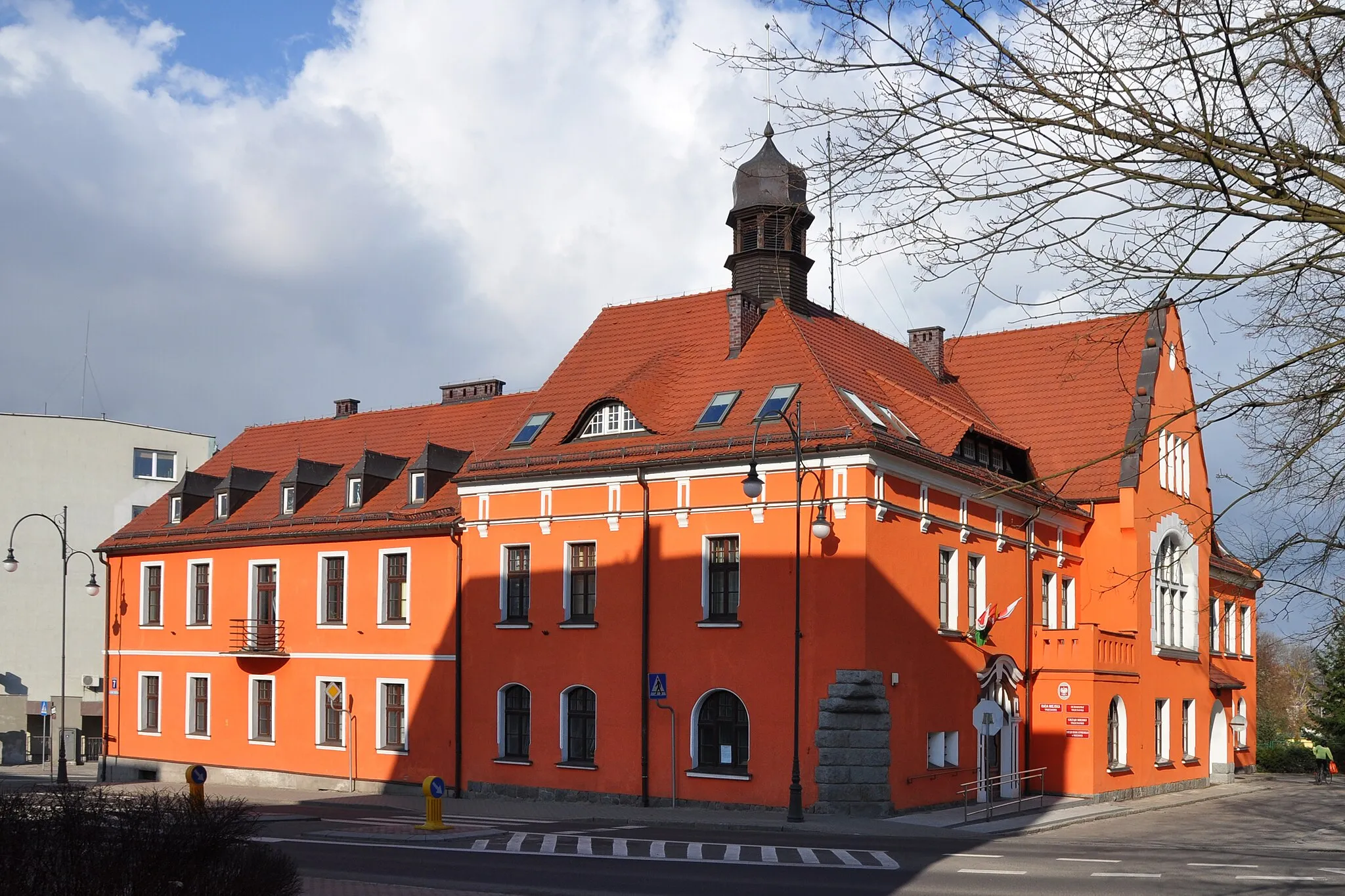 Photo showing: Trzcianka Town Hall, south-west side