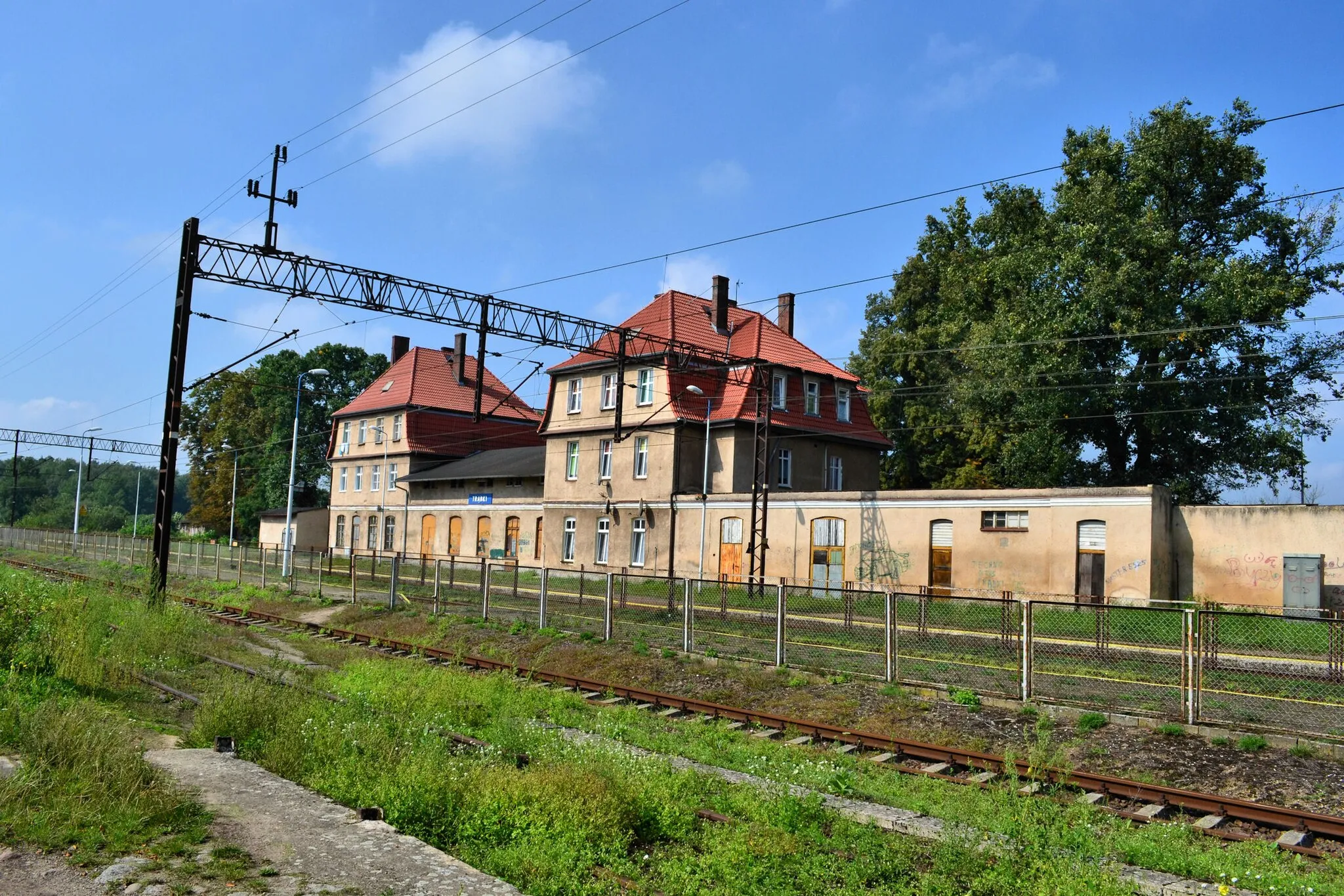 Photo showing: Stacja kolejowa w Trąbkach