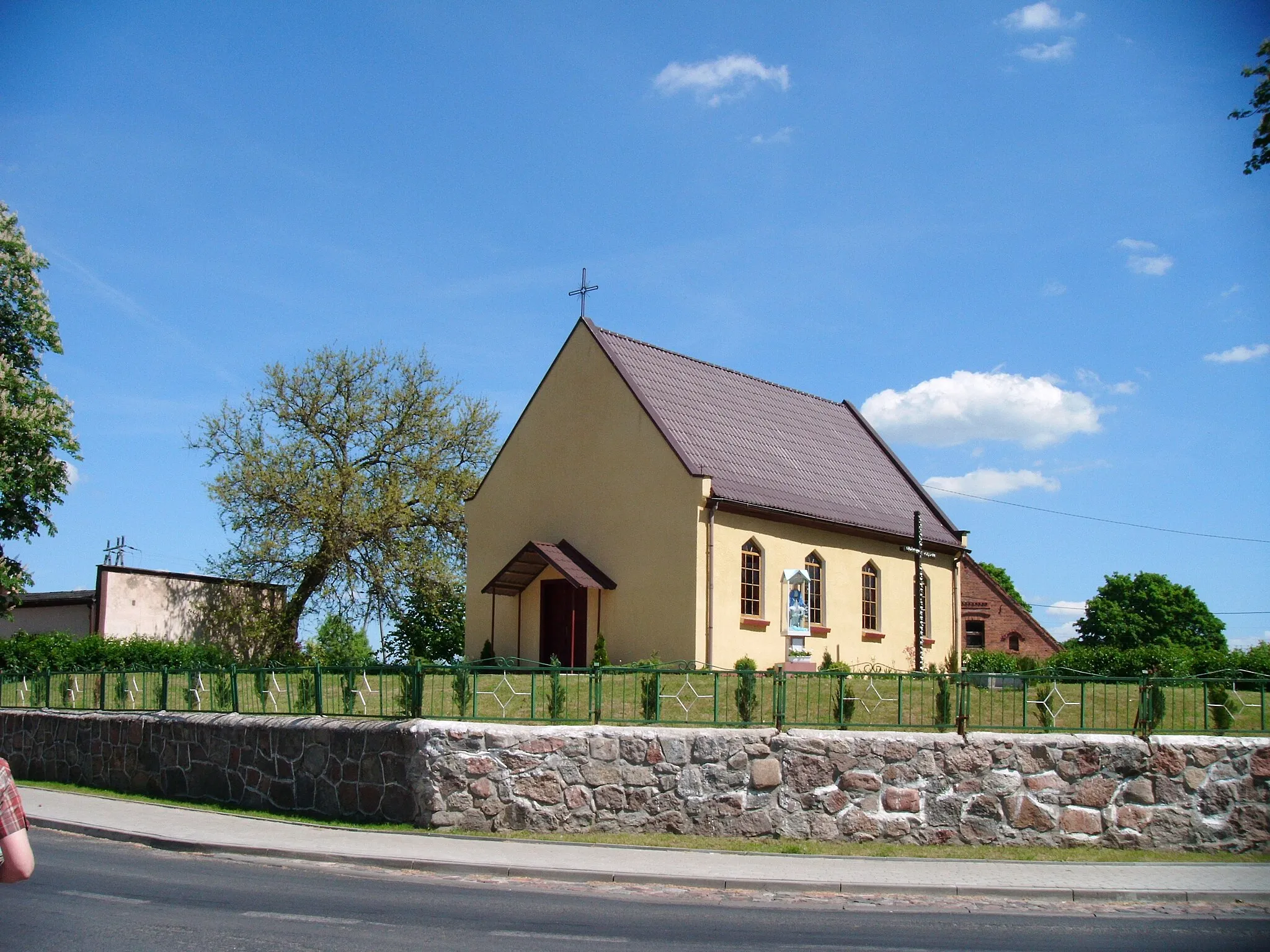 Photo showing: Święciechów - rzymskokatolicki kościół filialny p.w. Matki Boskiej Częstochowskiej (XX w.)