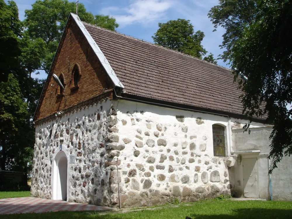 Photo showing: Church in Stara Dąbrowa, Poland, Western Province, Stargard district, commune Stara Dąbrowa