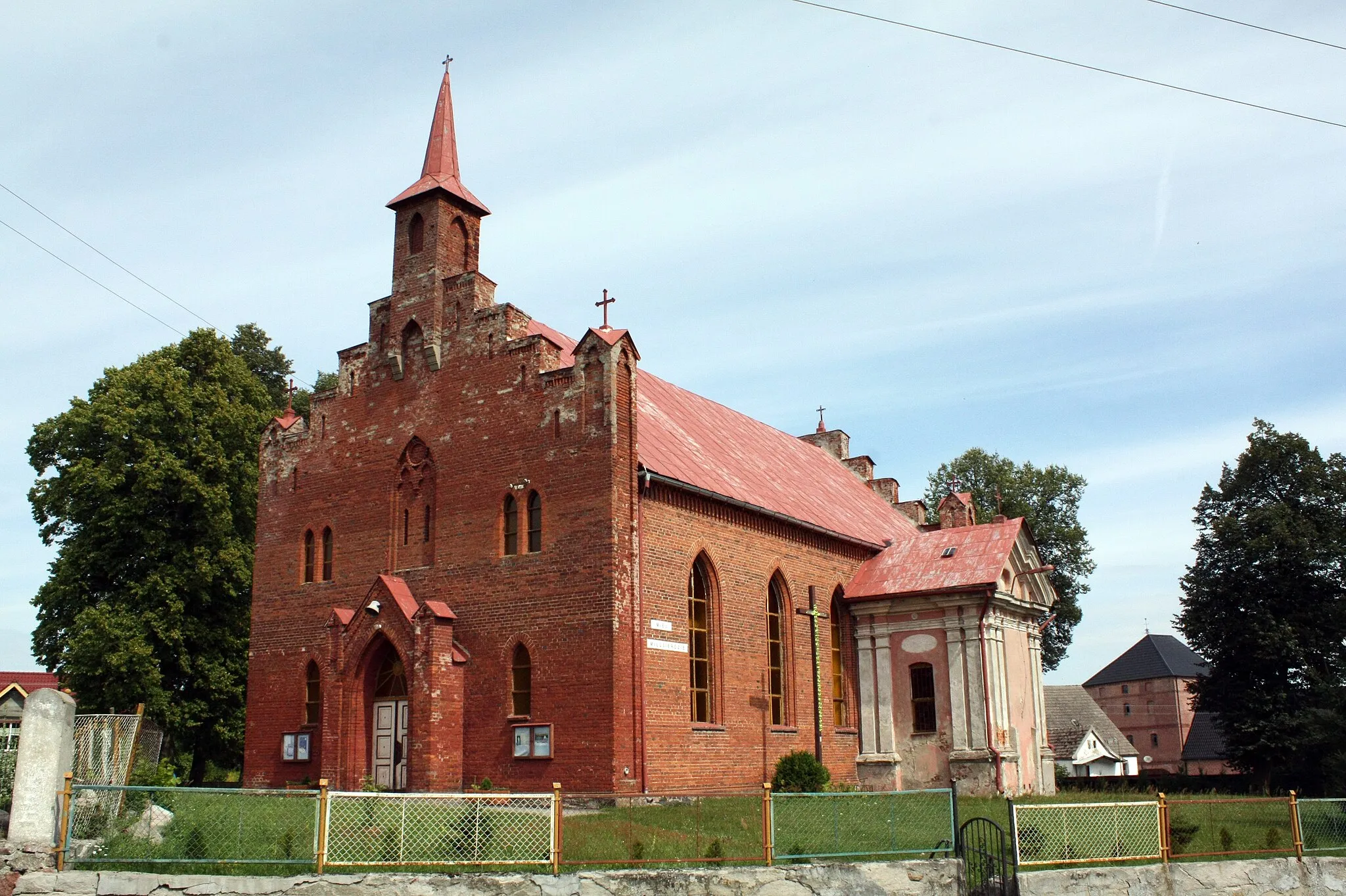 Photo showing: Siemczyno - zespół dawnego kościoła ewangelickiego, obecnie rzymskokatolickiego parafialnego pw. Matki Boskiej Różańcowej, 1854-1856