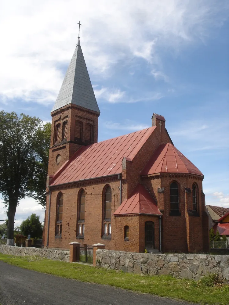Photo showing: Church in Czarnkowo, Poland, West Pomeranian Voivodeship, Stargard district, commune Marianowo