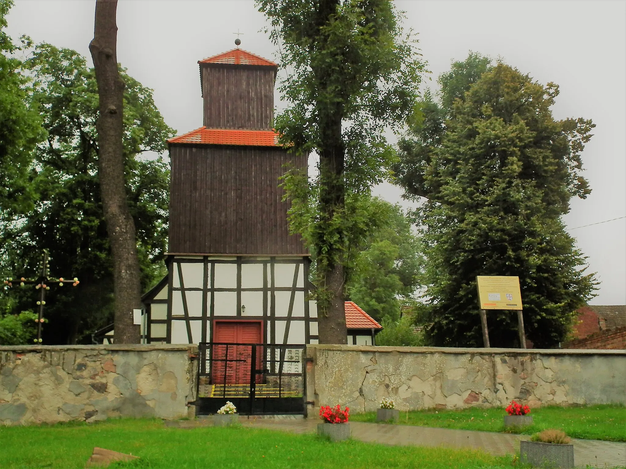 Photo showing: Bronikowo - dawny kościół ewangelicki, obecnie rzymskokatolicki filialny p.w. św. Jakuba Apostoła, 1775.