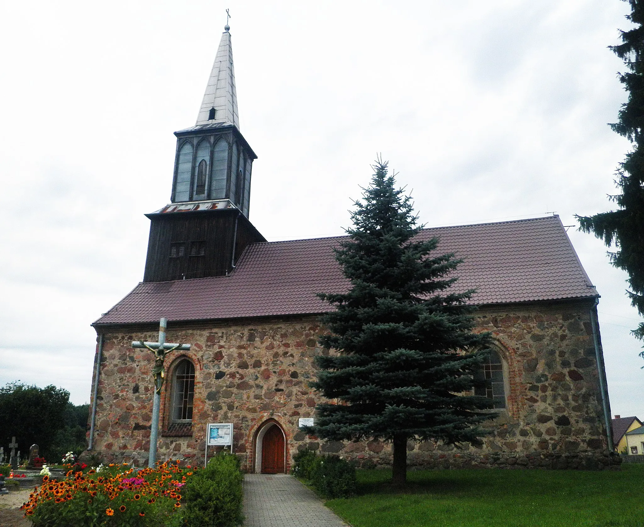 Photo showing: Kościół filialny pw. Matki Bożej Królowej Polski w Borzymiu.