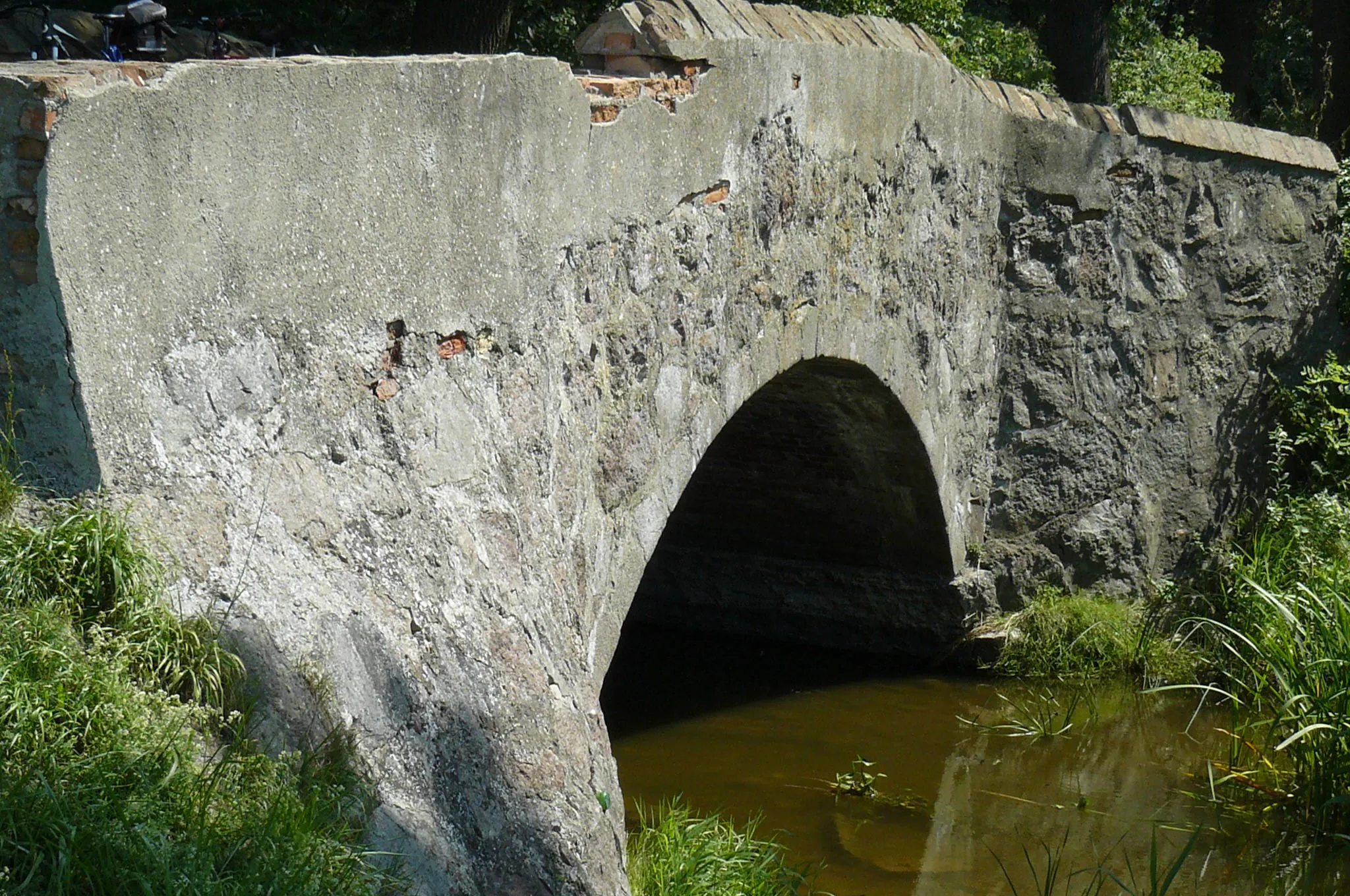 Photo showing: Most z 1872 w Giżynie na kanale Miedwie-Będogoszcz.