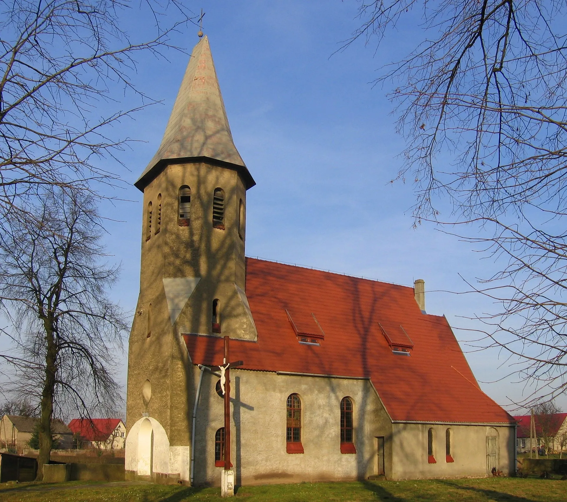 Photo showing: Church of the Exaltation of the Holy Cross in Otok, Poland