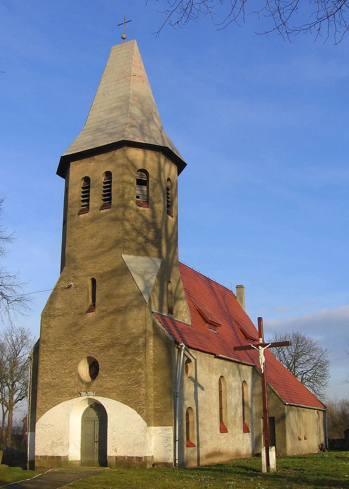 Photo showing: Tower of Church of the Exaltation of the Holy Cross in Otok, Poland