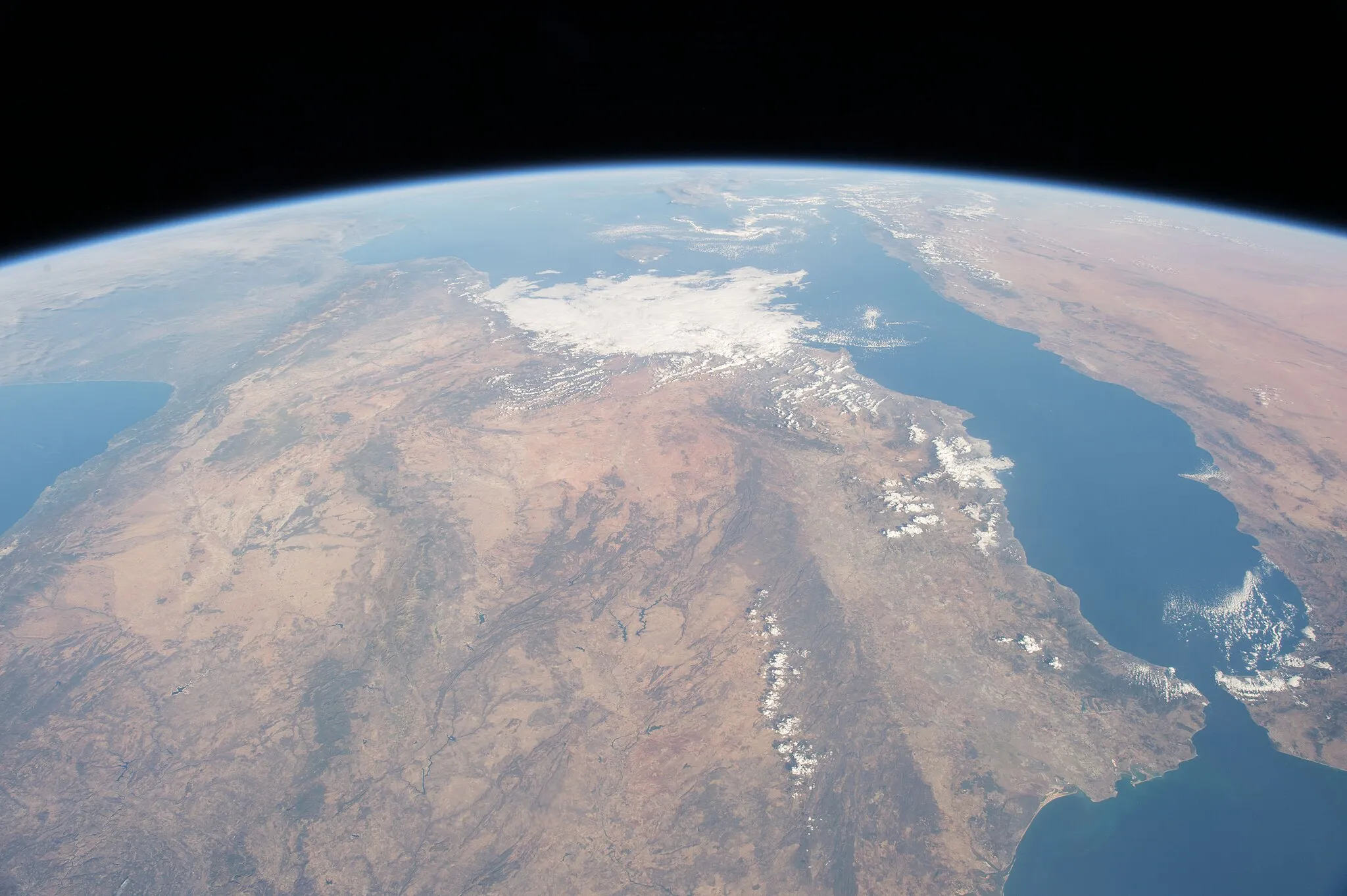 Photo showing: View of Earth taken during ISS Expedition 53.