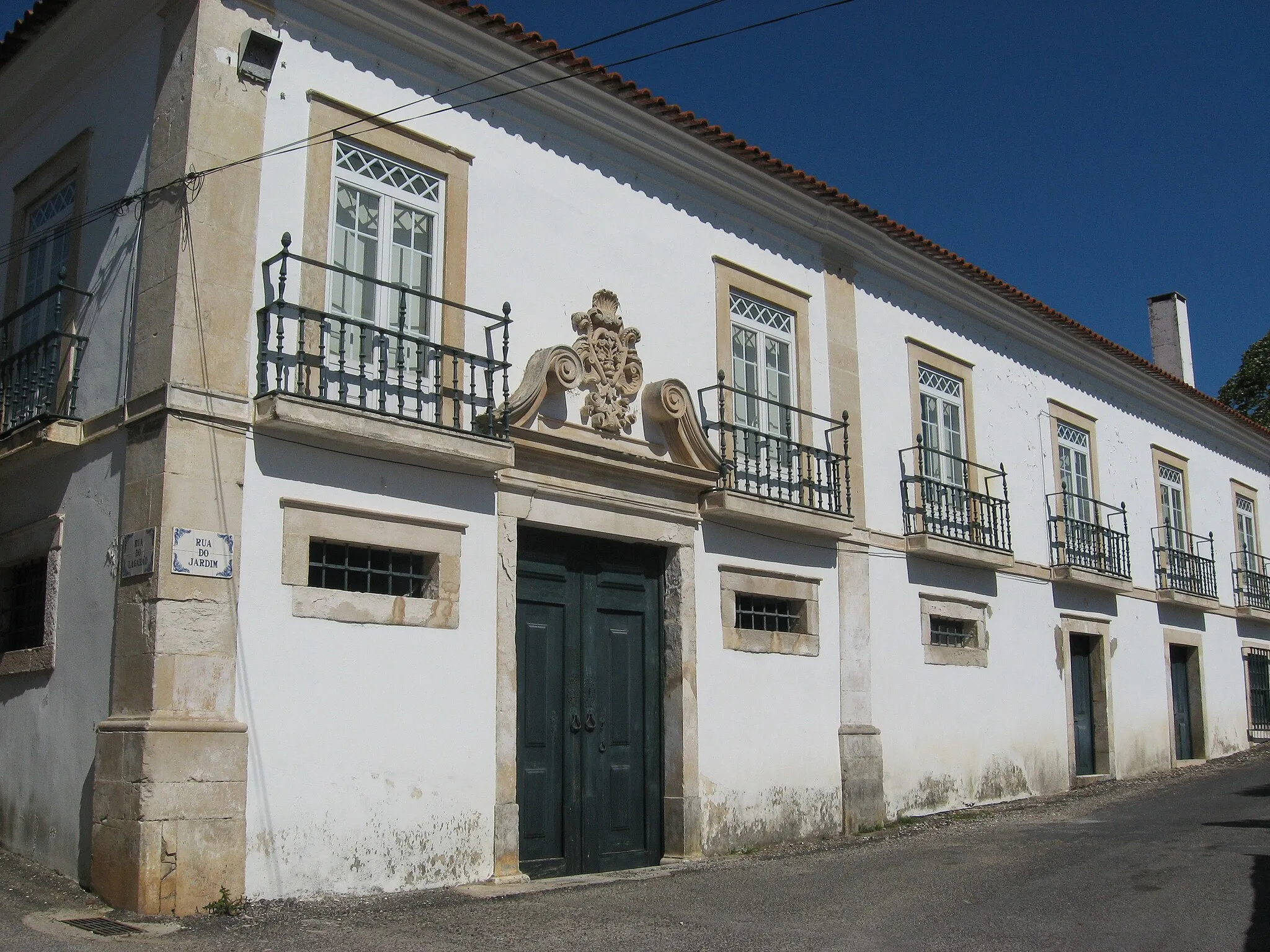 Photo showing: Alcobaça, Portugal, Mosteiro, Coutos de Alcobaça, former county of the Abbey, Santa Catarina one of the 13 cities of the Coutos, Casa Nobre, nobel house, 16th century