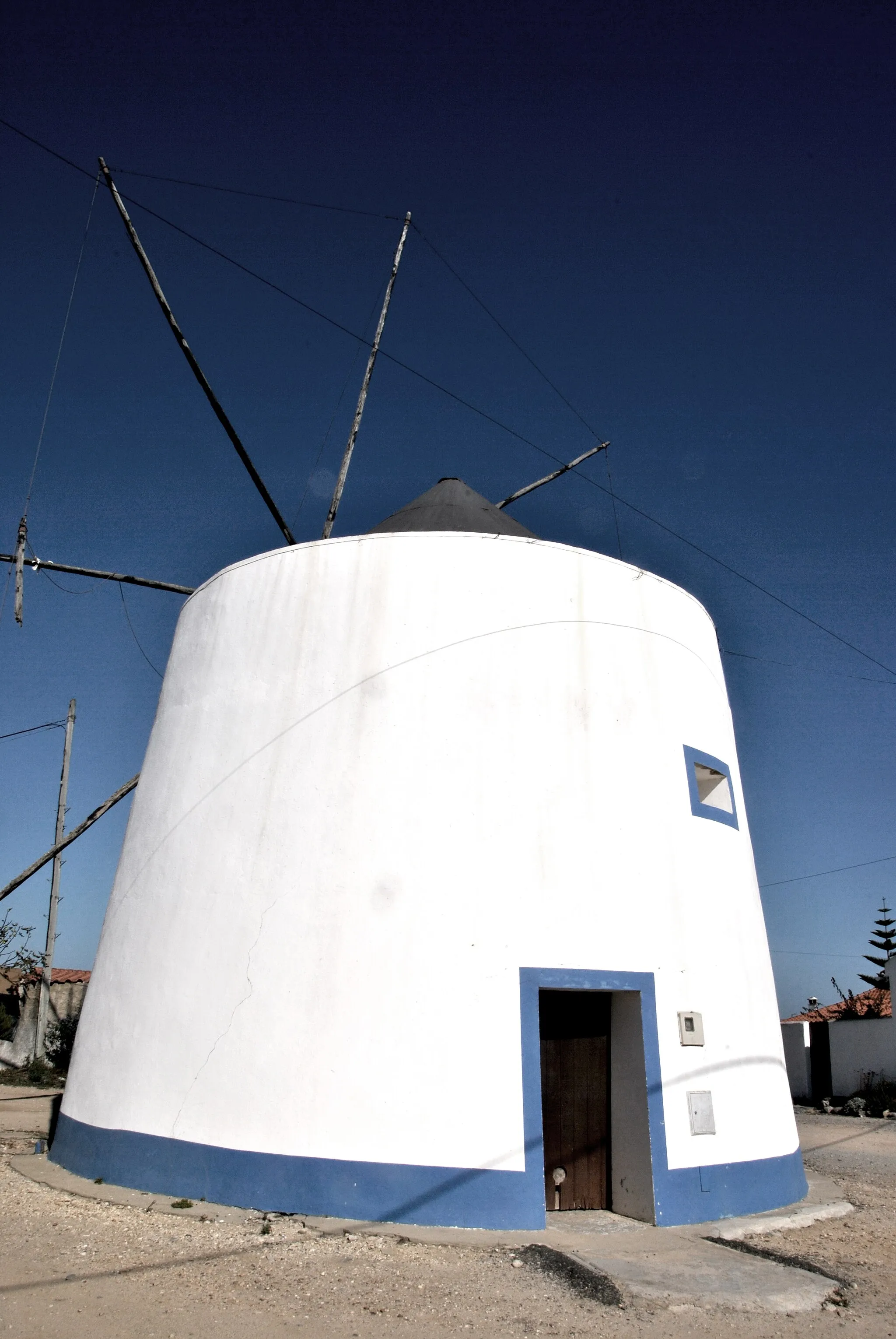 Photo showing: Windmill at Longueira (Alentejo, Portugal)