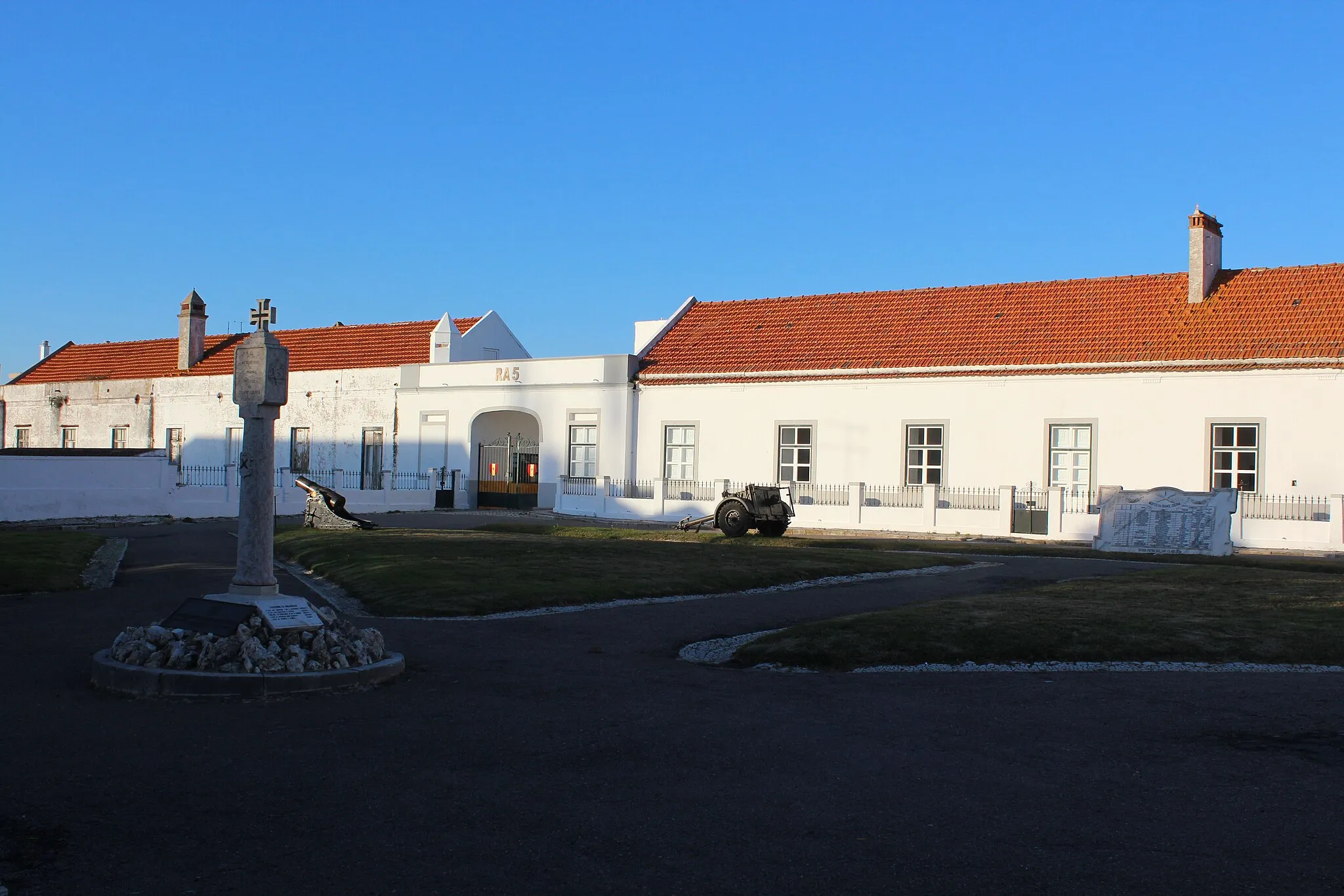 Photo showing: Monumento de Homenagem aos Combatentes Mortos Pela Pátria - Cidade de Vendas Novas