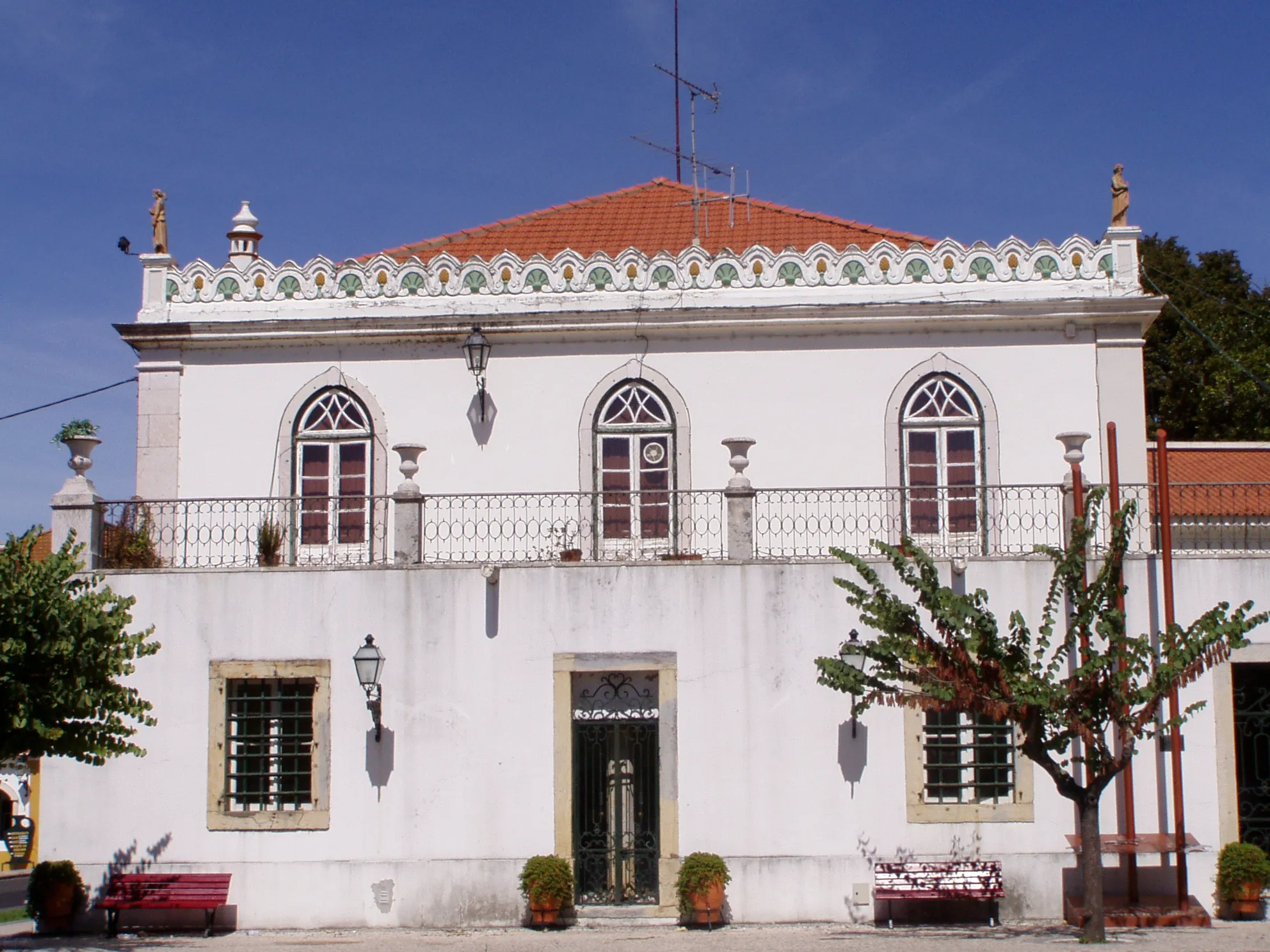 Photo showing: Town hall. Coruche, Portugal.