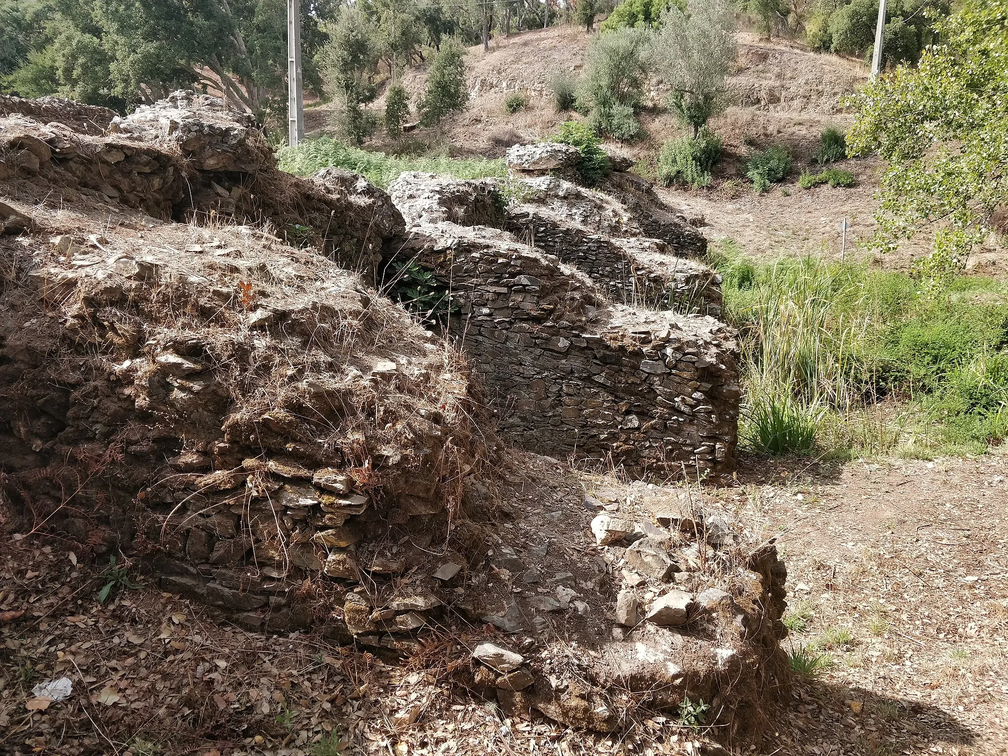 Photo showing: Roman dam in Portugal's Setúbal district