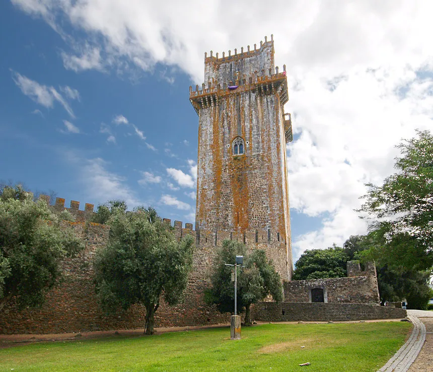 Photo showing: Keep of the castle of Beja seen from Northeast