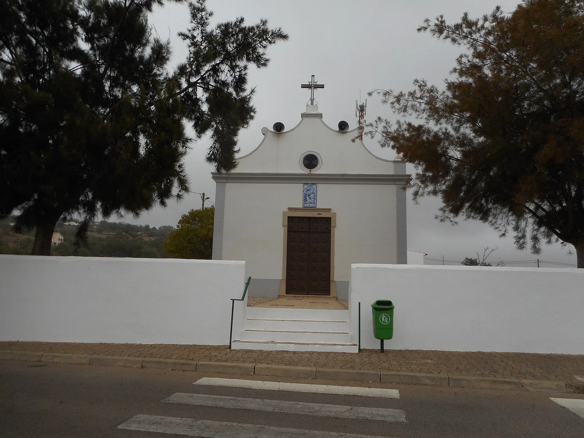 Photo showing: Igreja Matriz de Tunes (Main church of Tunes) is  located on the Rua da Igreja within the town of Tunes, Silves, Algarve,Portugal.