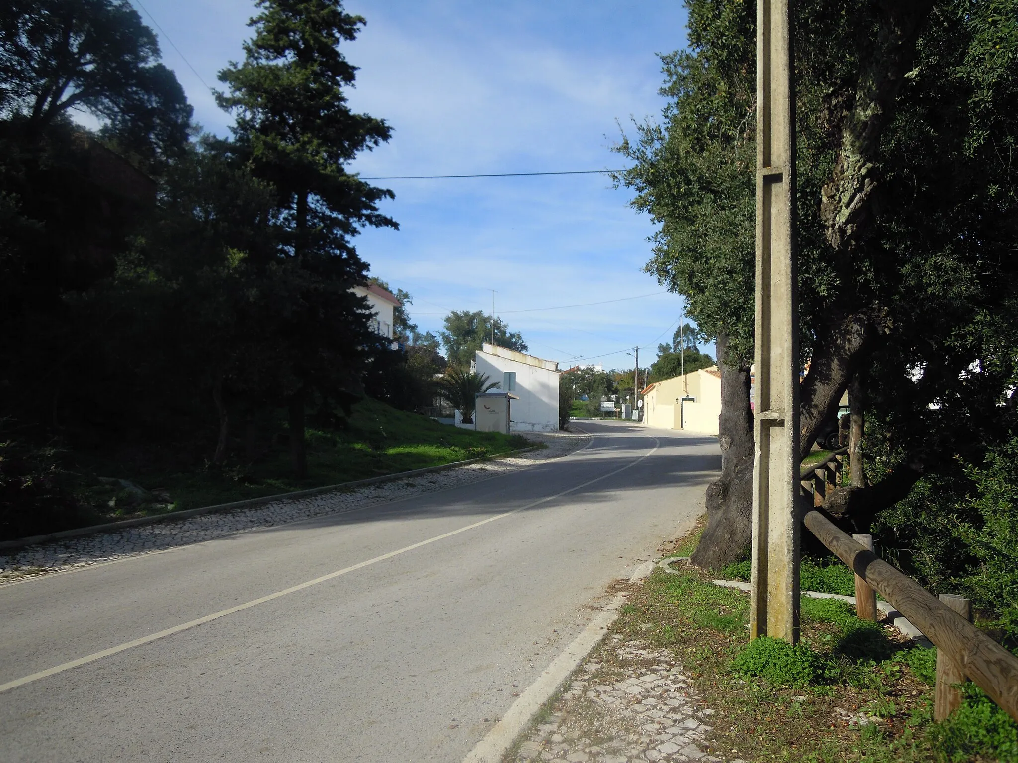 Photo showing: Looking north along the EN124 road in the village of Montes Novos, Loulé, Algarve, Portugal.