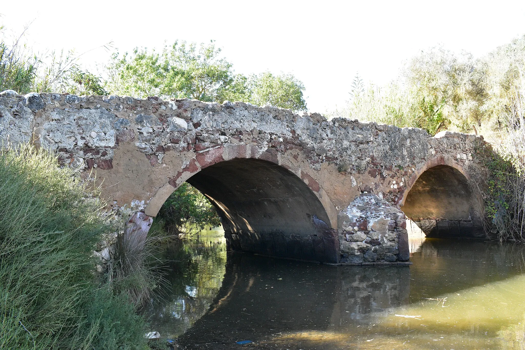 Photo showing: Ponte de Arão, na freguesia de Mexilhoeira Grande, concelho de Portimão, em Portugal.