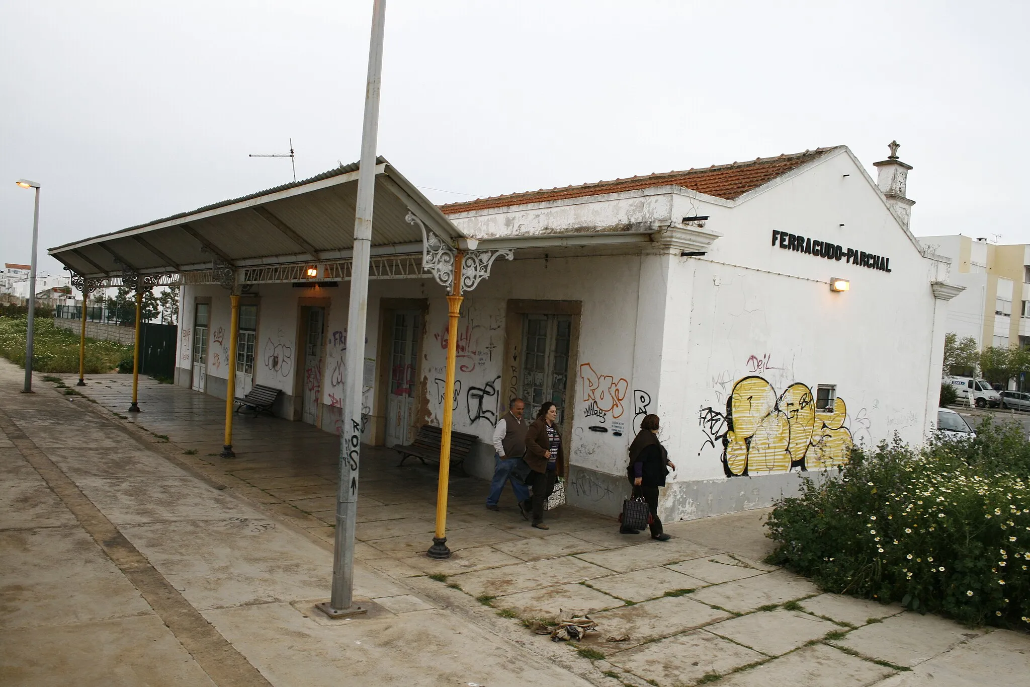 Photo showing: Ferragudo - Parchal Halt, in the Algarve Line, Portugal.
