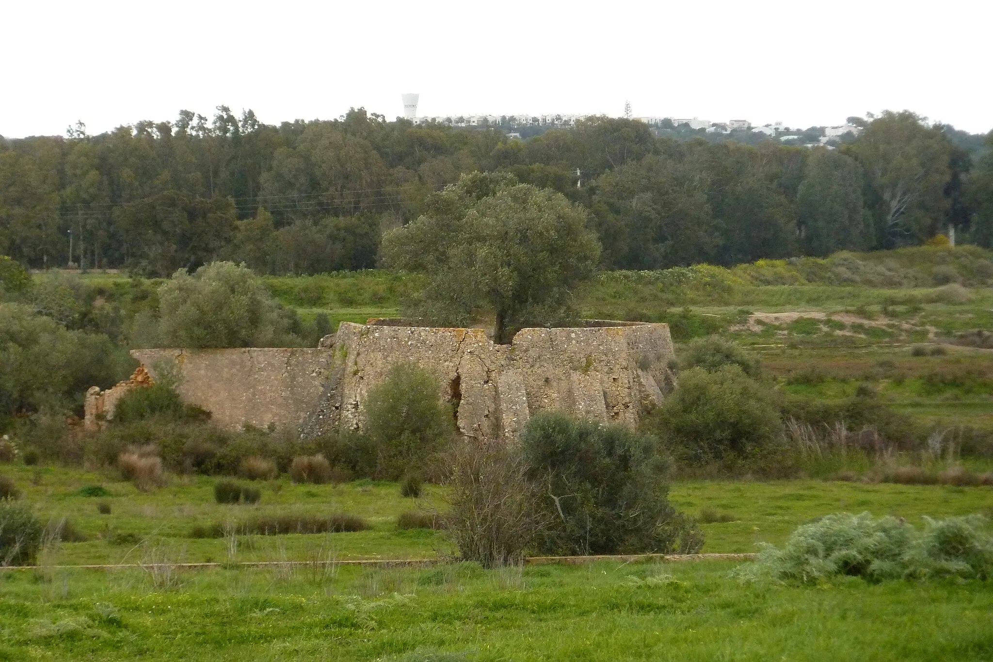 Photo showing: Portugal - Algarve - Old tower near Roman Villa (Abicada)