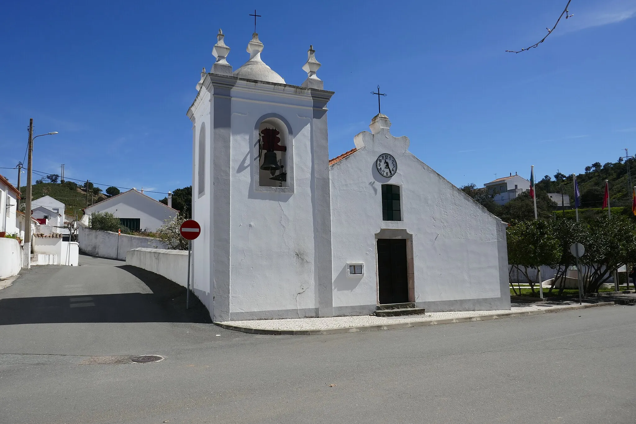 Photo showing: The parish church of São Barnabé, Almodôvar, Portugal