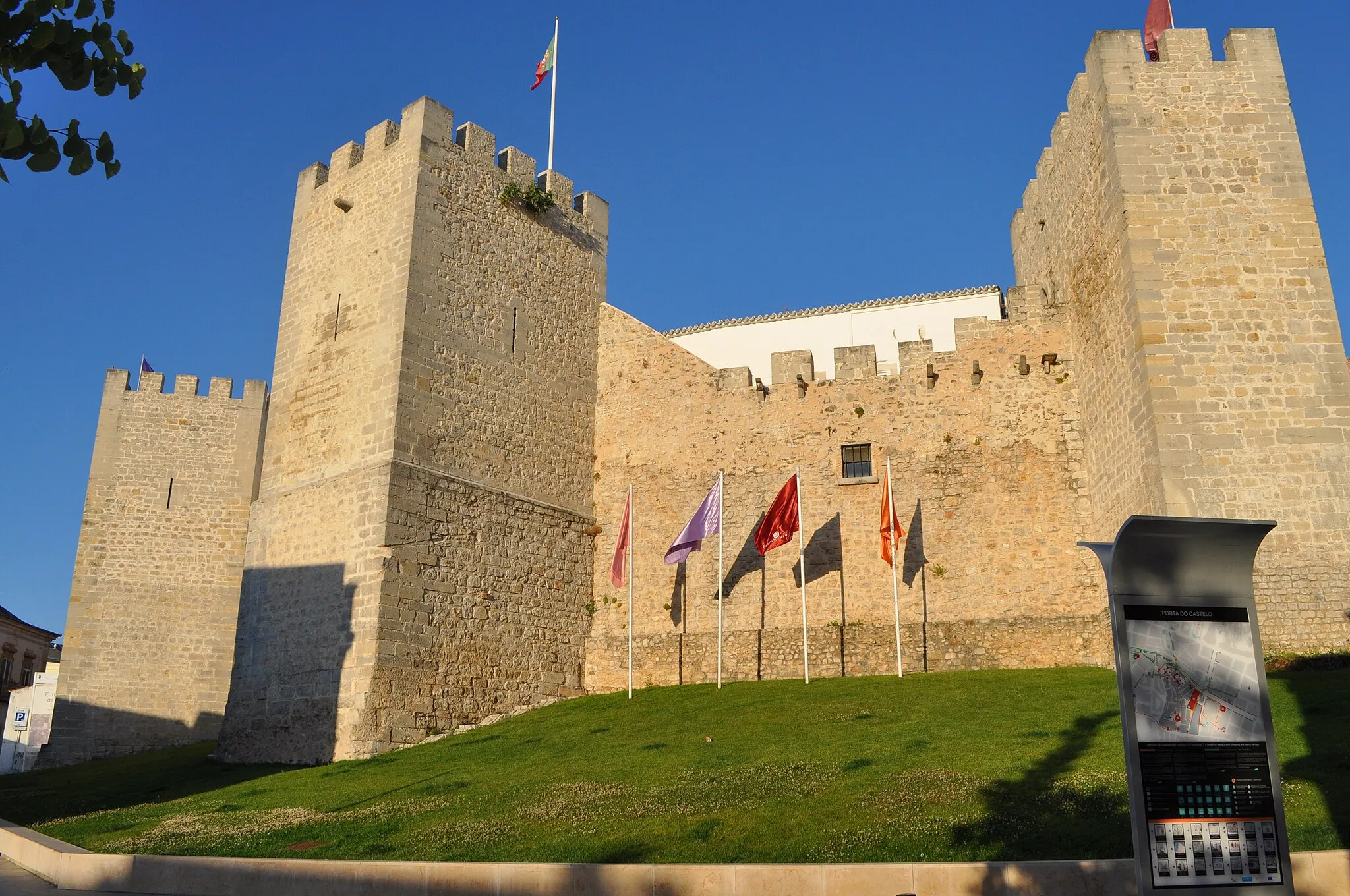 Photo showing: Castelo de Loulé - castelo medieval em Loulé, Portugal