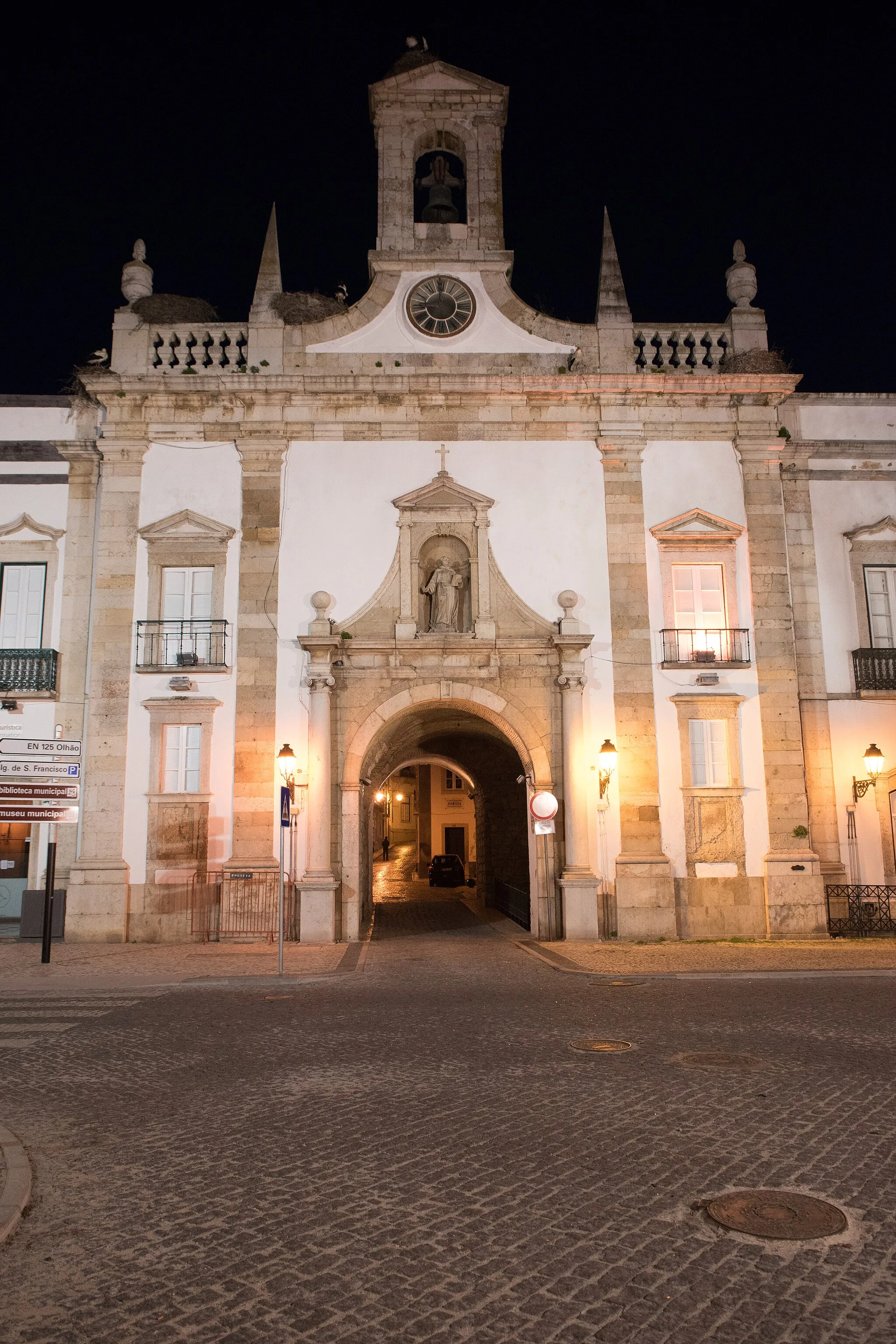 Photo showing: Faro ist eine Stadt im Süden Portugals an der Algarve mit etwa 44.119 Einwohnern.