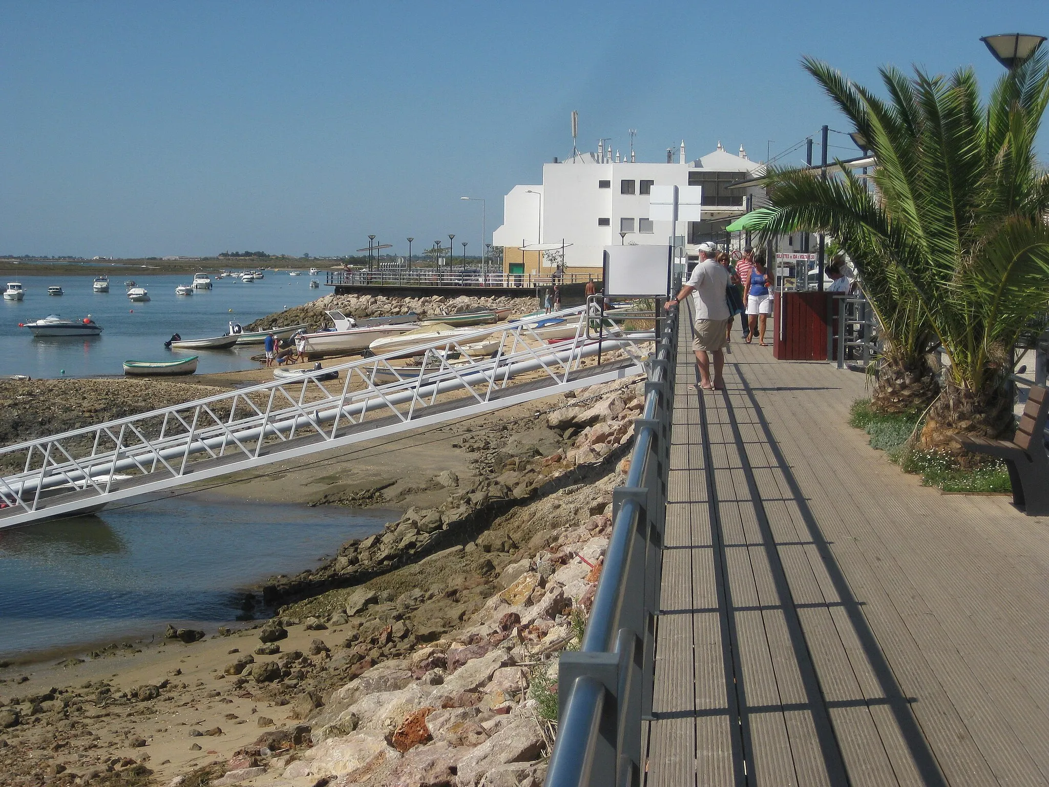 Photo showing: Boardwalk / Waterfront Cabanas 2011