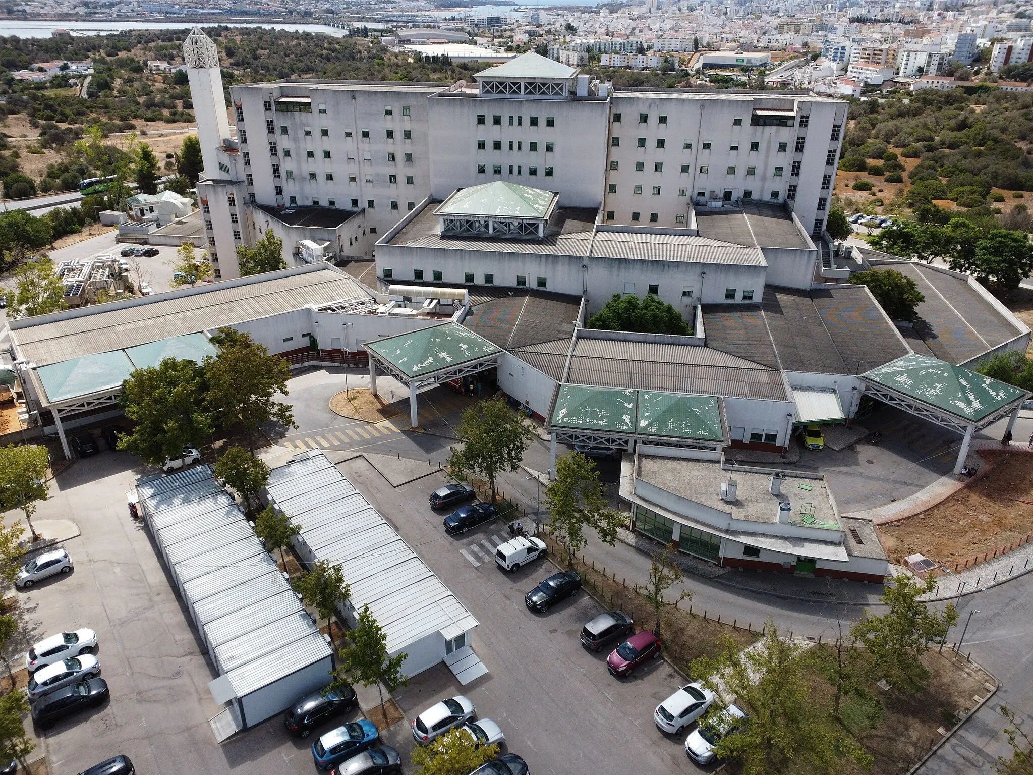 Photo showing: Aerial view of Portimão's Hospital, in the Algarve, Portugal.