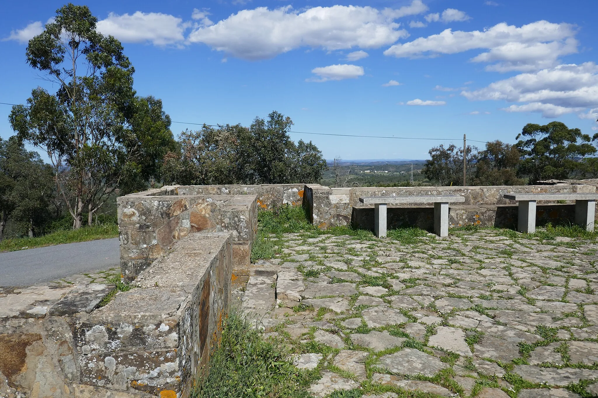 Photo showing: Viewpoint Caldeirão near the mountain Pelados