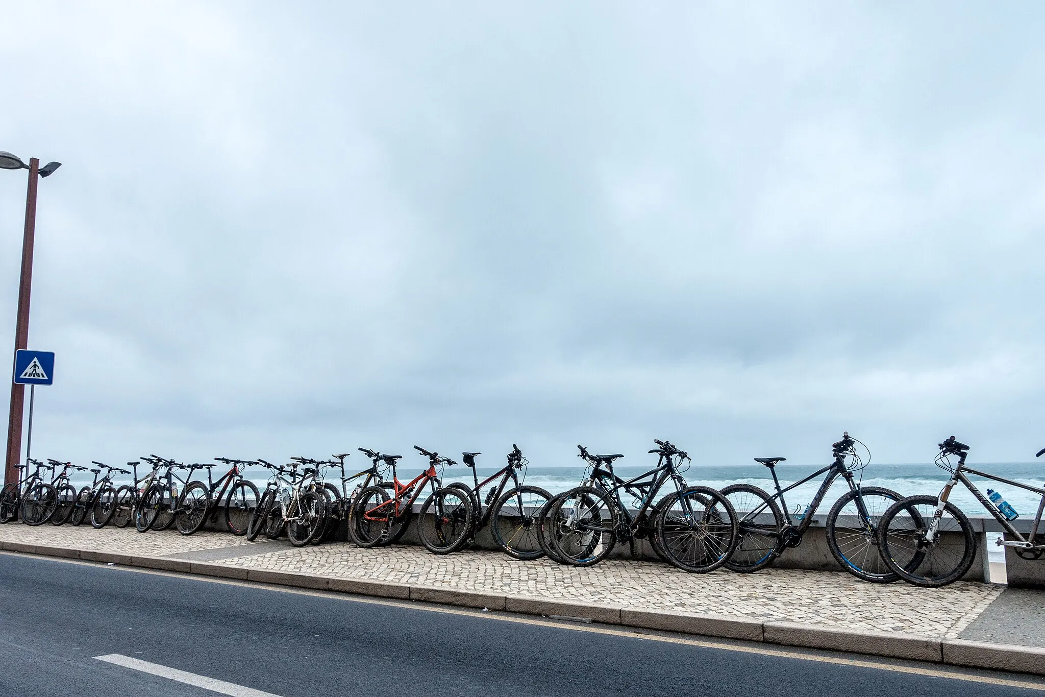 Photo showing: waiting for a ride …