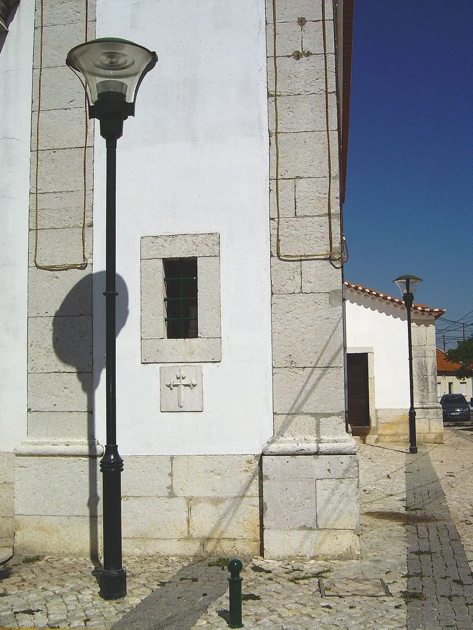 Photo showing: Igreja Matriz

http://maps.google.com?q=38.67928282073463,-8.968920707702637(Sarilhos Grandes - Portugal)&t=h">See where this picture was taken. [?]